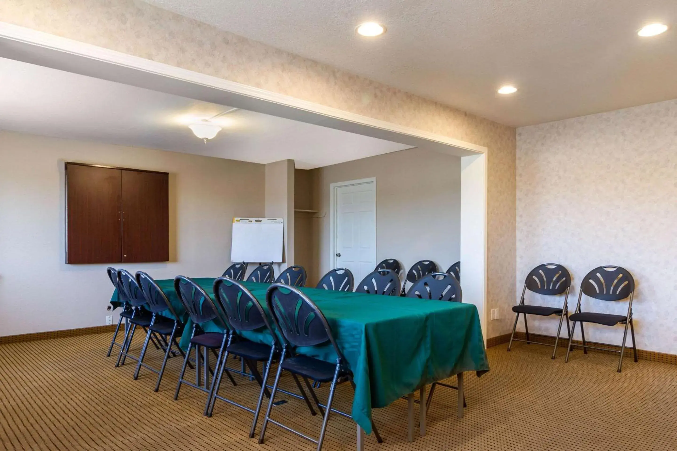 On site, Business Area/Conference Room in Rodeway Inn Auburn – Foresthill