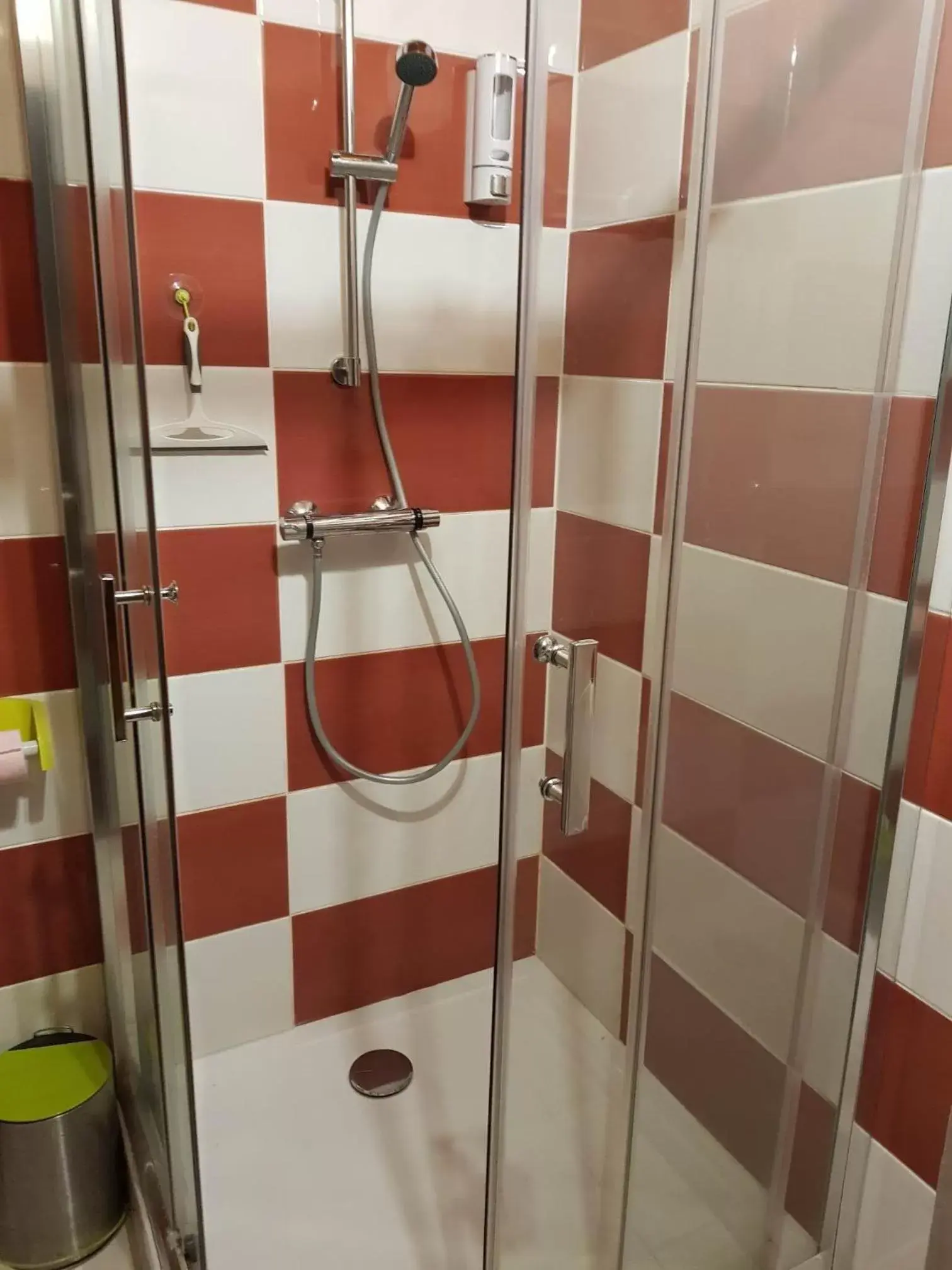 Bathroom in Fée Morgane - Chambres