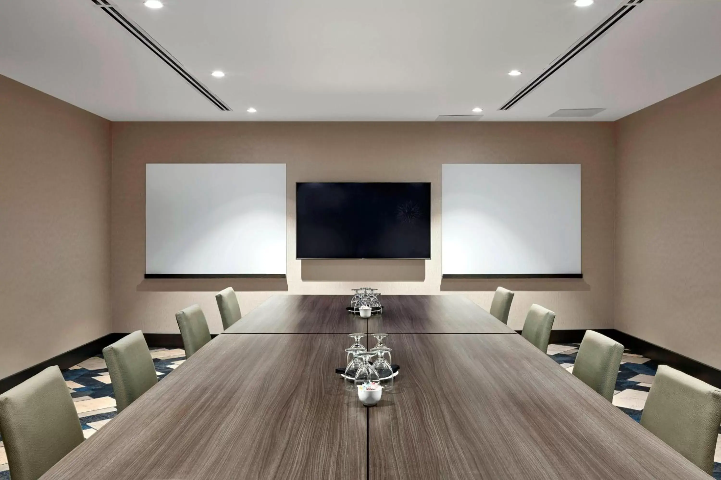 Meeting/conference room in Delta Hotels Calgary Downtown