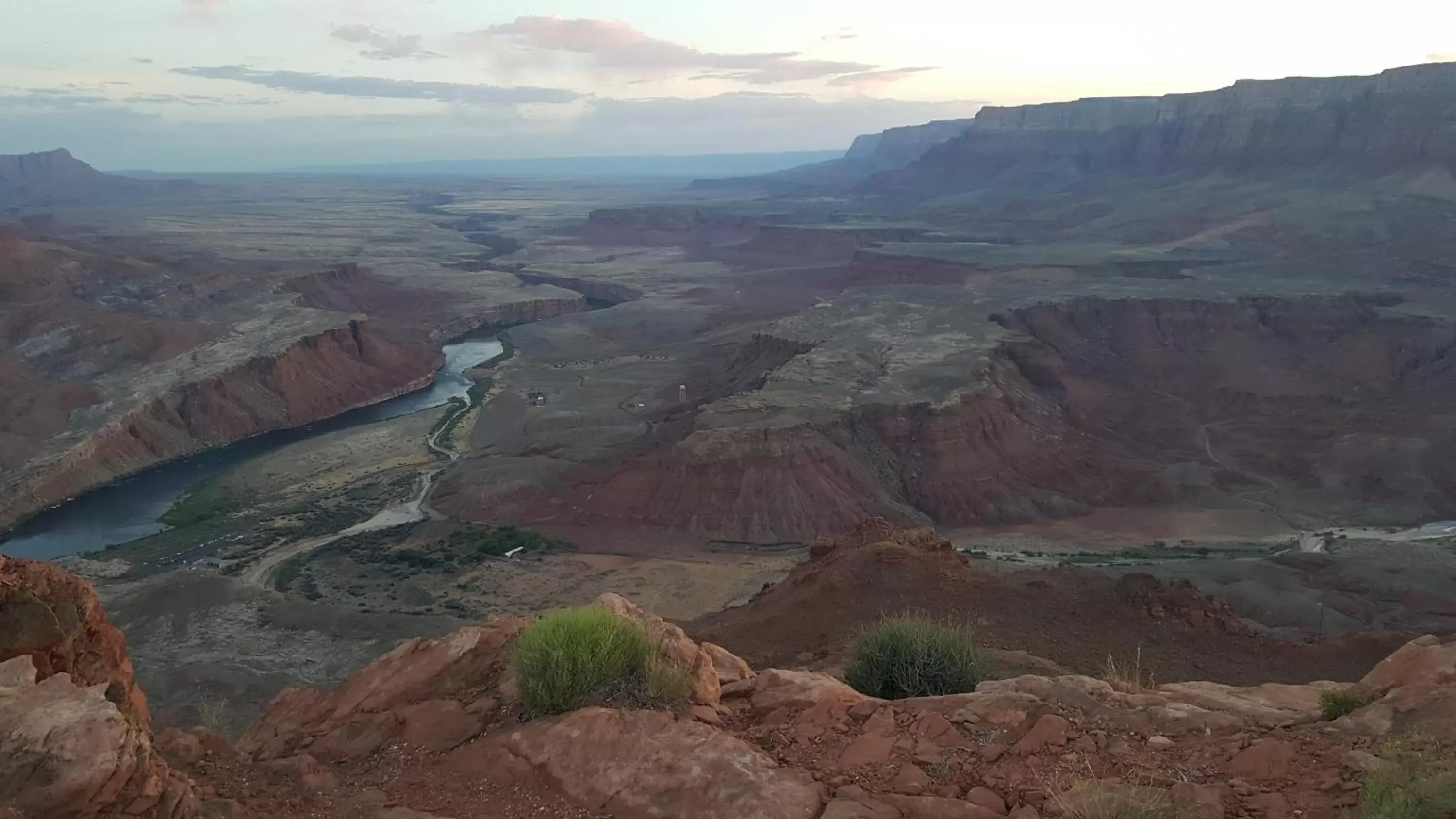 Natural Landscape in Lake Powell Canyon Inn