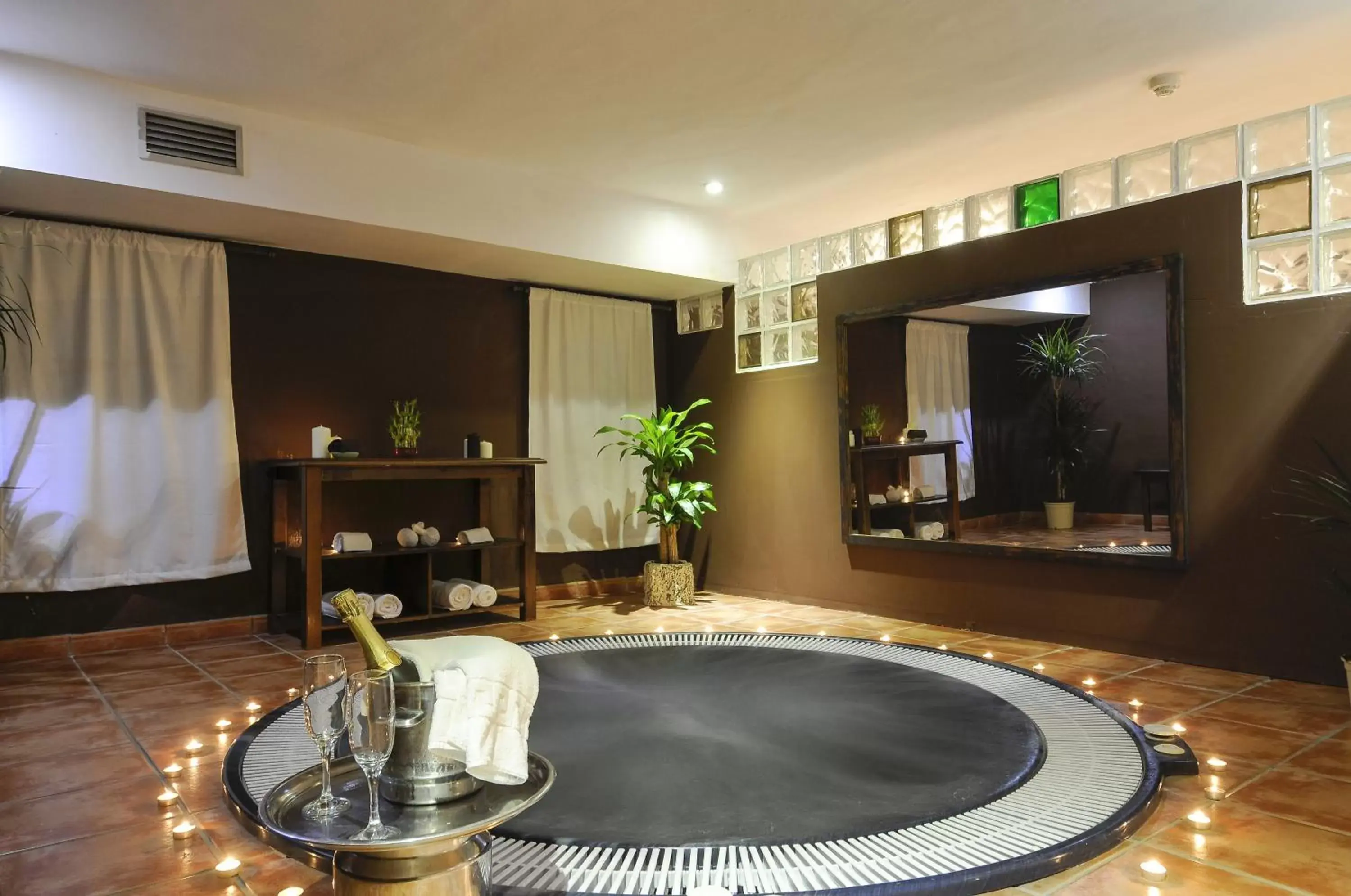 Spa and wellness centre/facilities in Hotel GHM Monachil