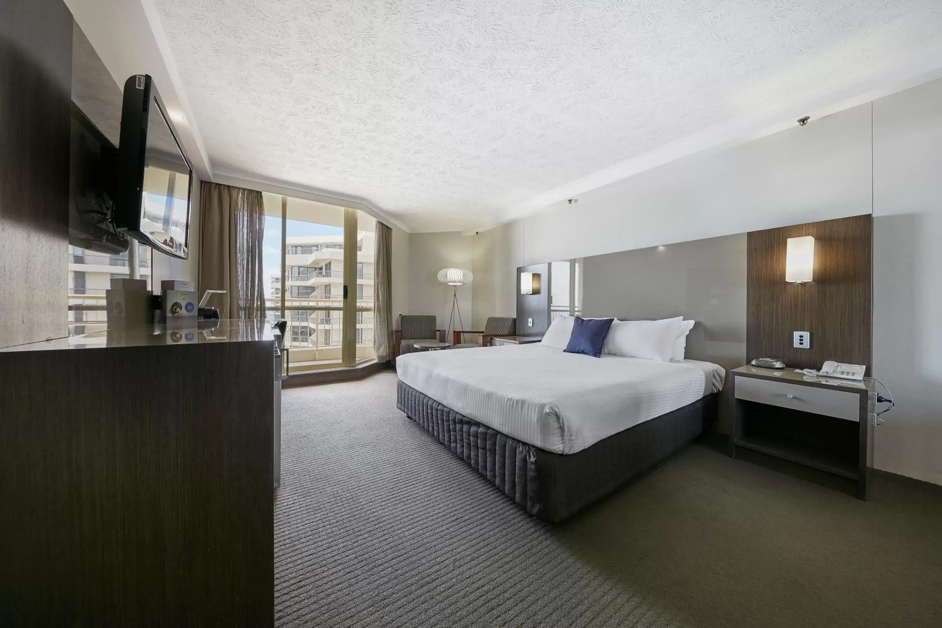 Bedroom in Novotel Surfers Paradise