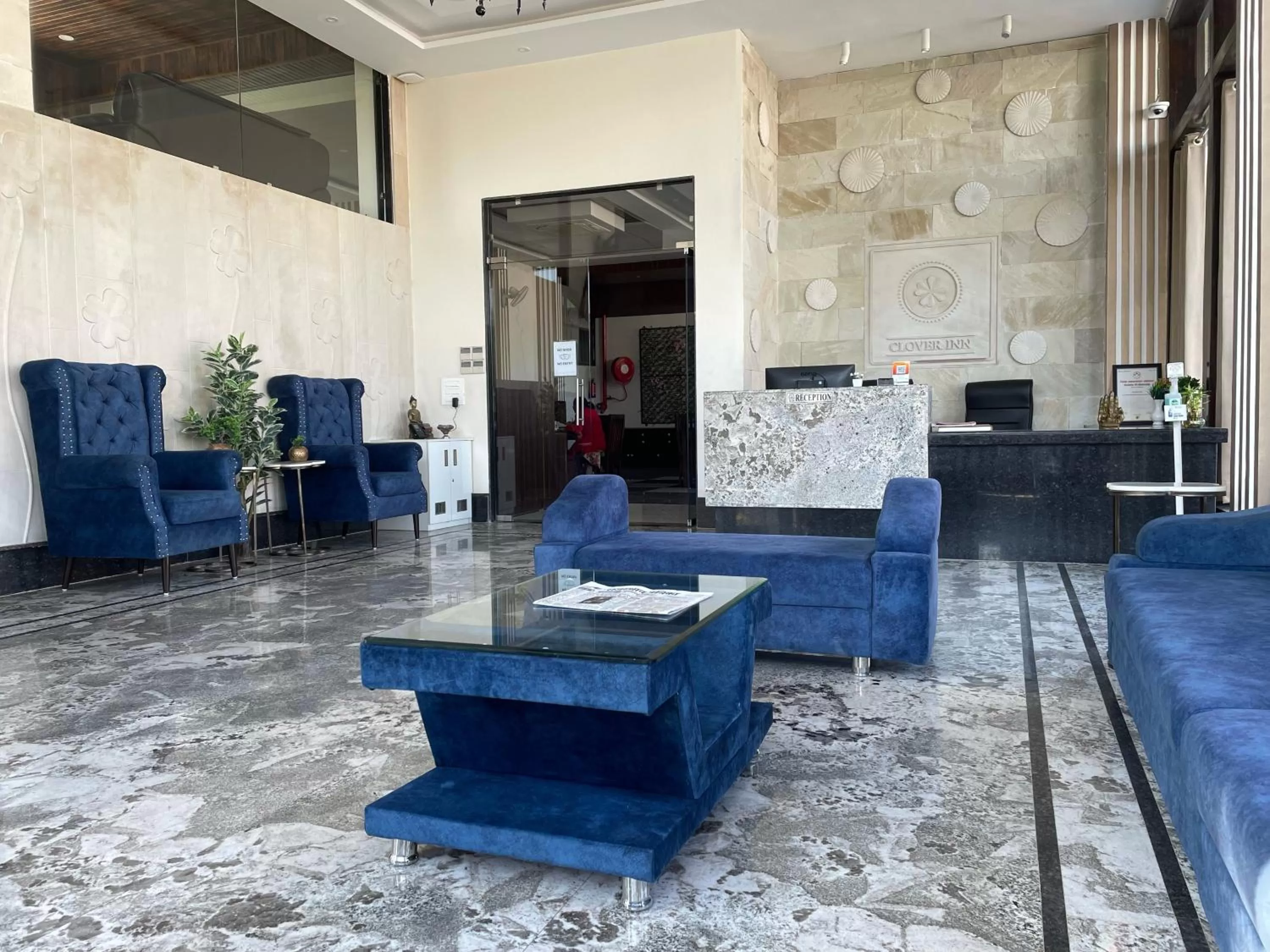 Lobby or reception in Clover Inn