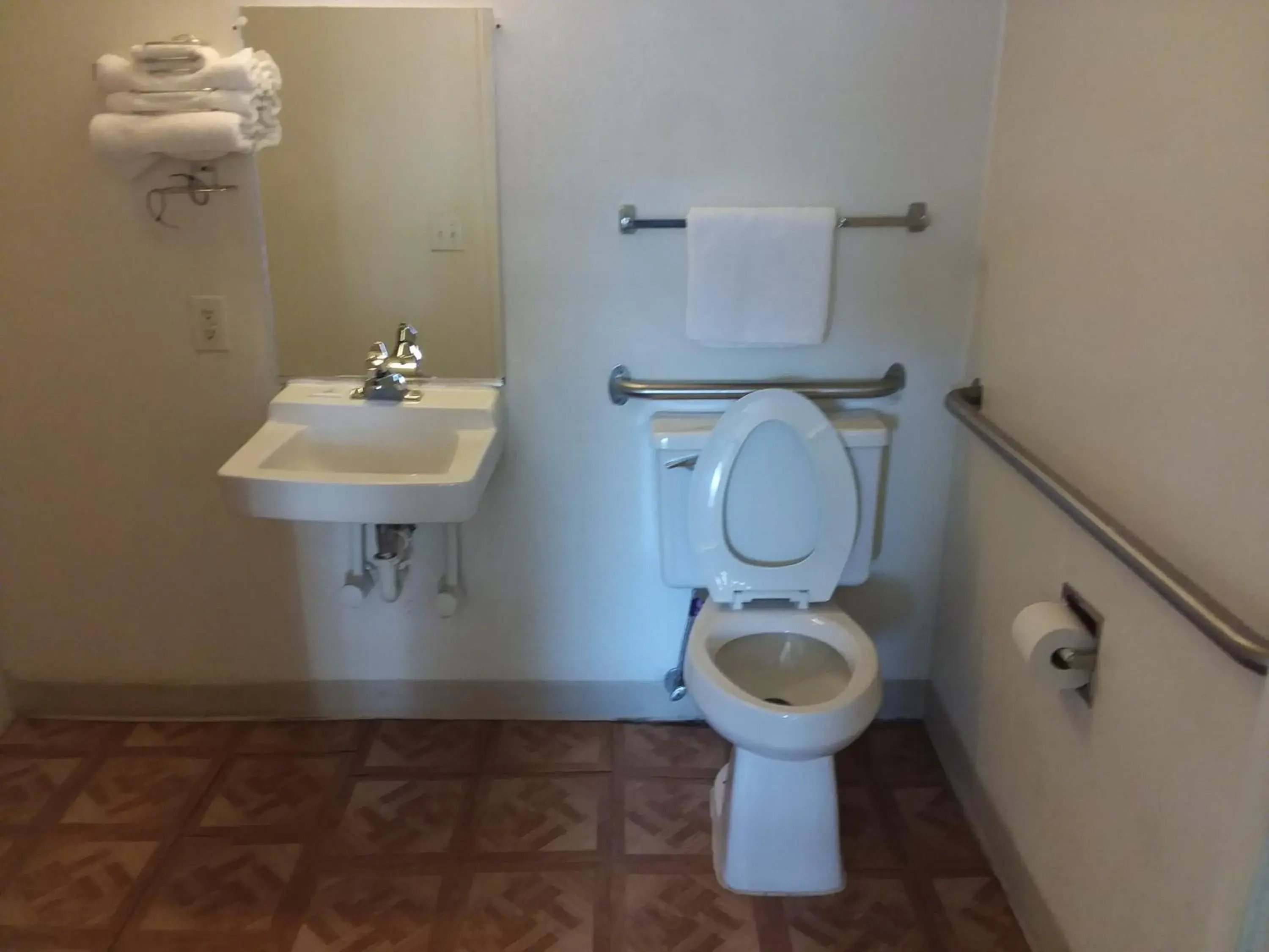 Bathroom in Knights Inn Burlington NC