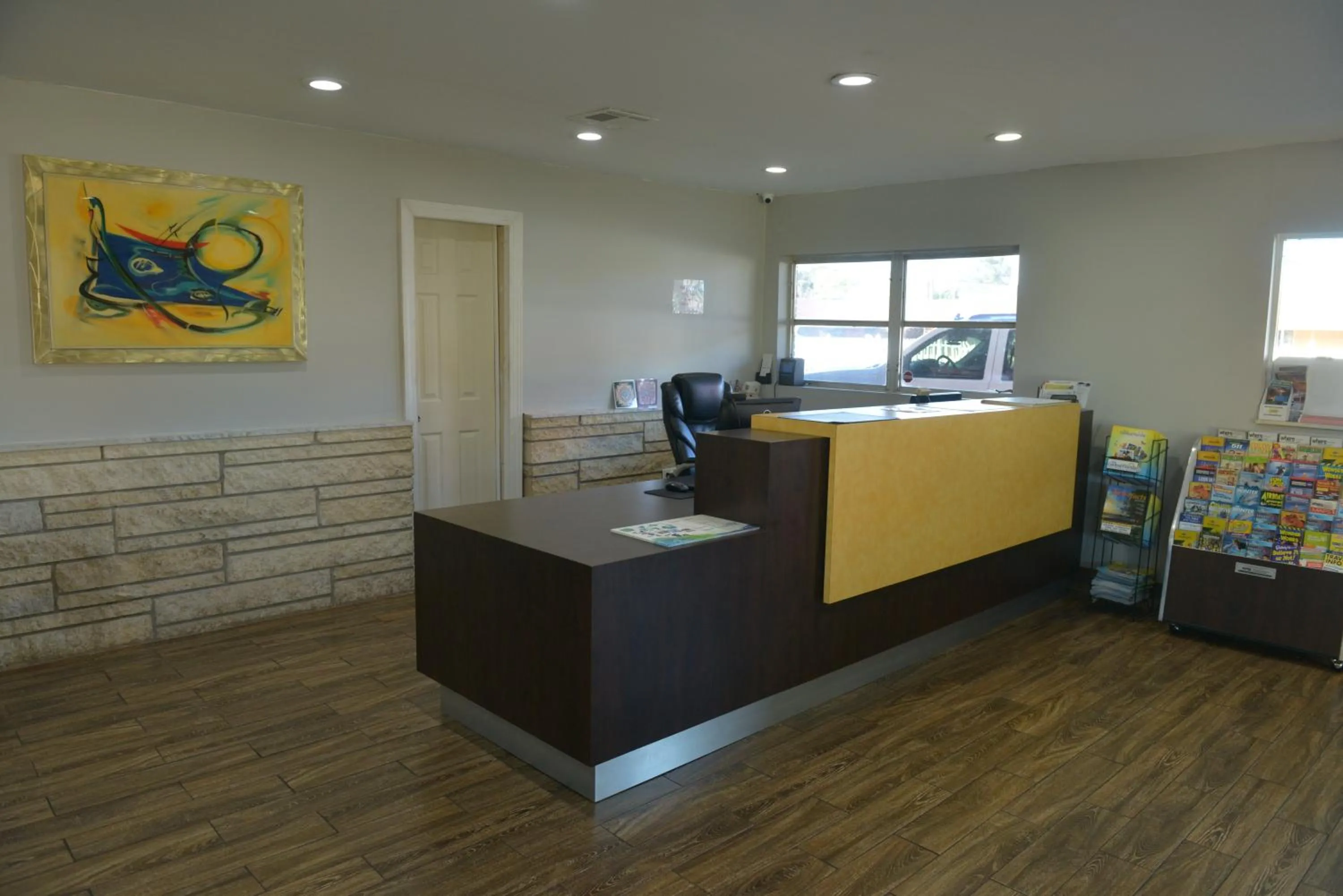 Lobby or reception in Rodeway Inn & Suites Winter Haven Chain of Lakes