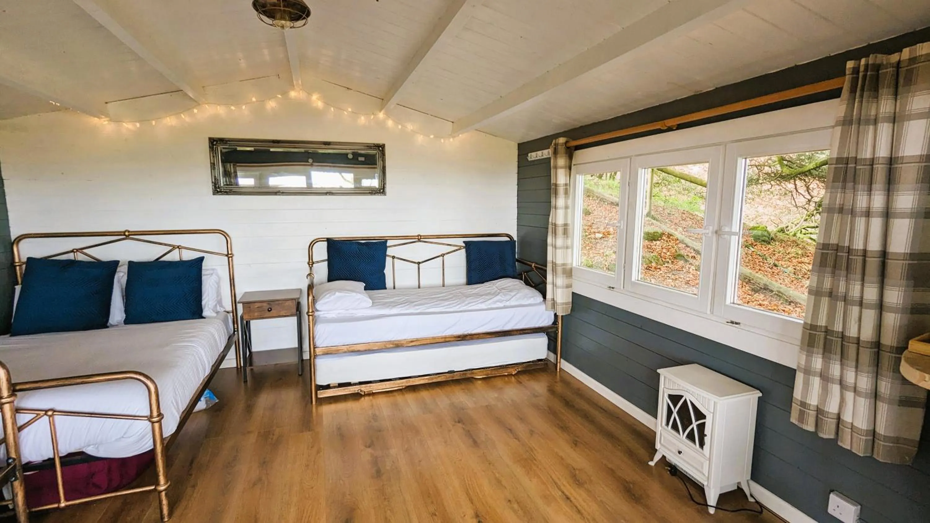 Bedroom, Bed in Wheal Tor Hotel & Glamping