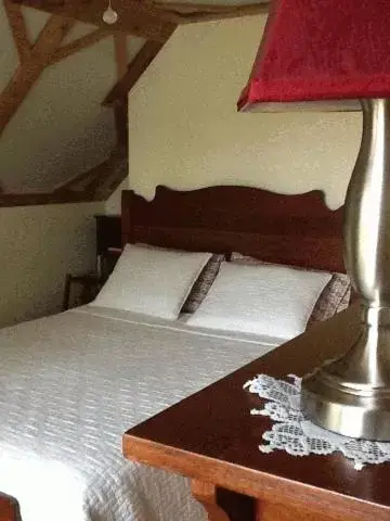 Bed in Second Wind Country Inn