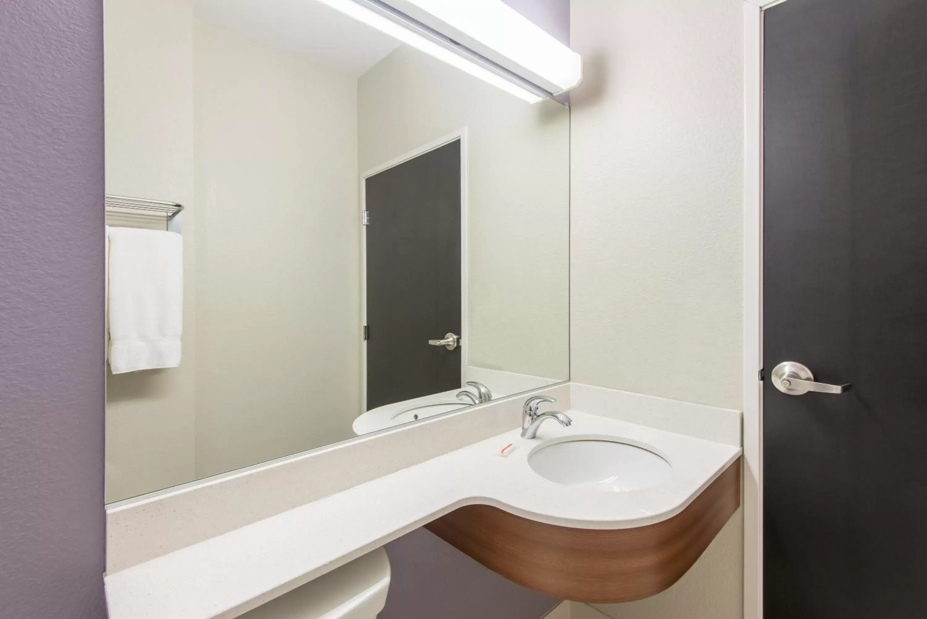 Bathroom in Microtel Inn & Suites by Wyndham Cadiz