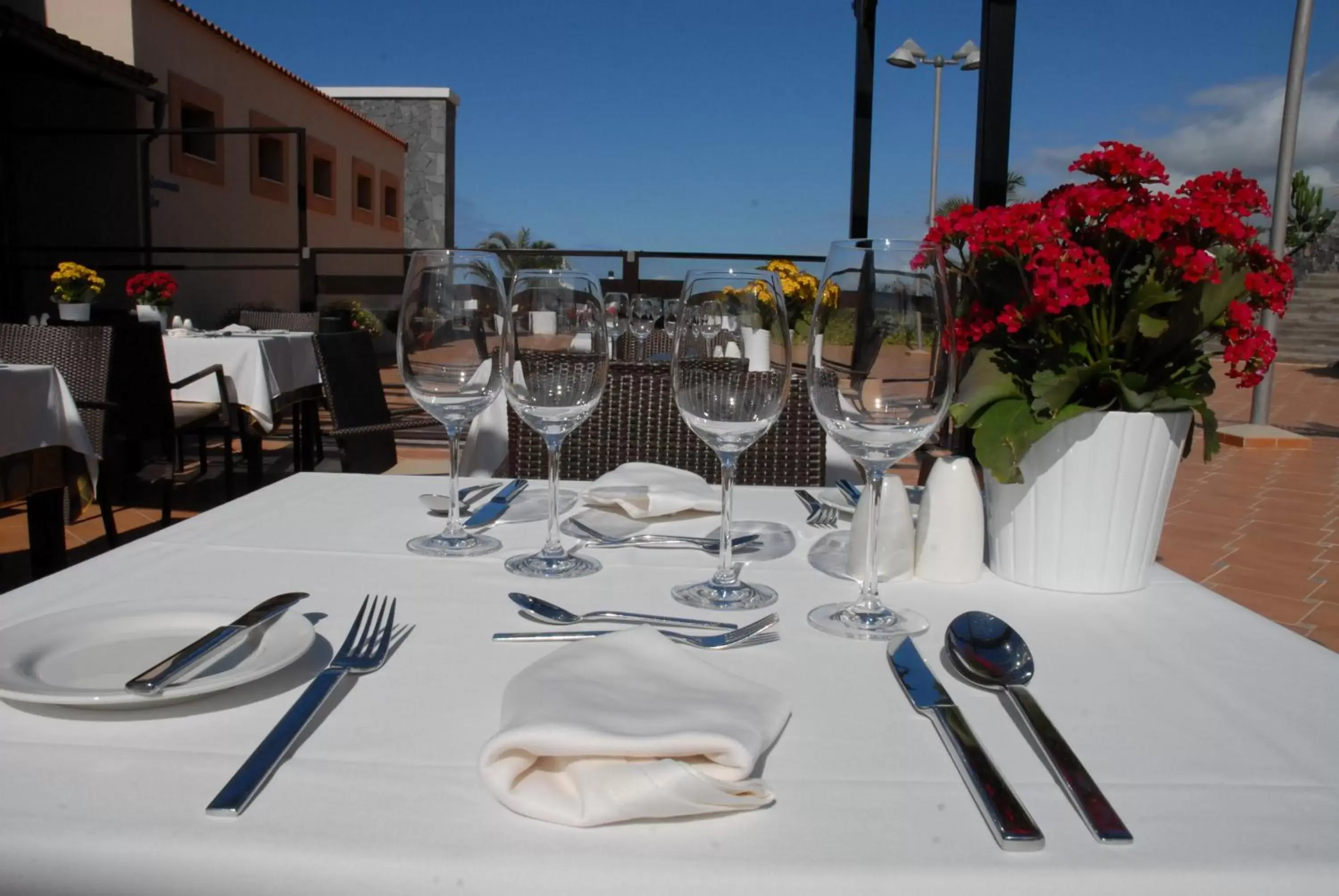 Restaurant/Places to Eat in Luz Del Mar