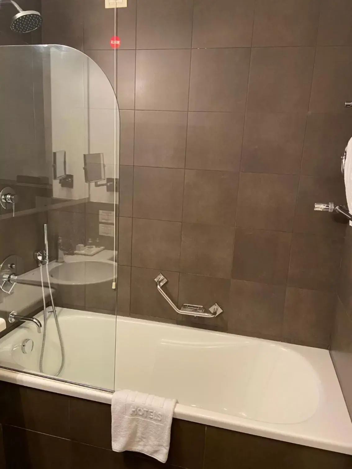 Bathroom in Savhotel Mantegna Padova Bathroom in Savhotel Mantegna Padova