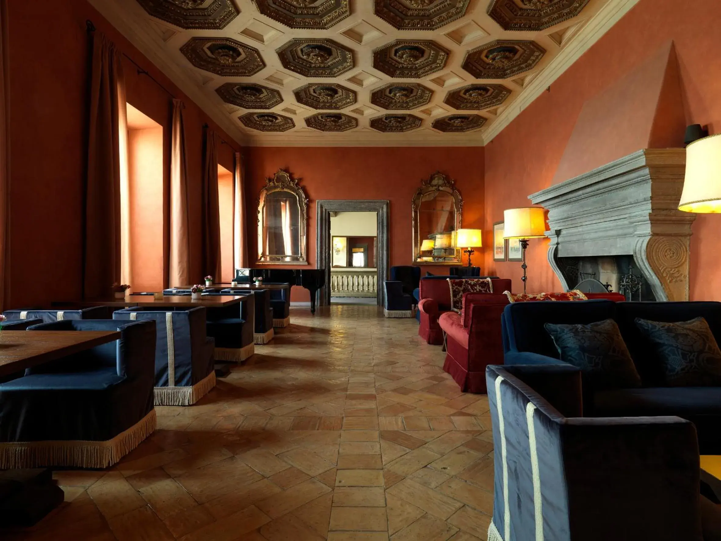 Lounge or bar in La Posta Vecchia Hotel