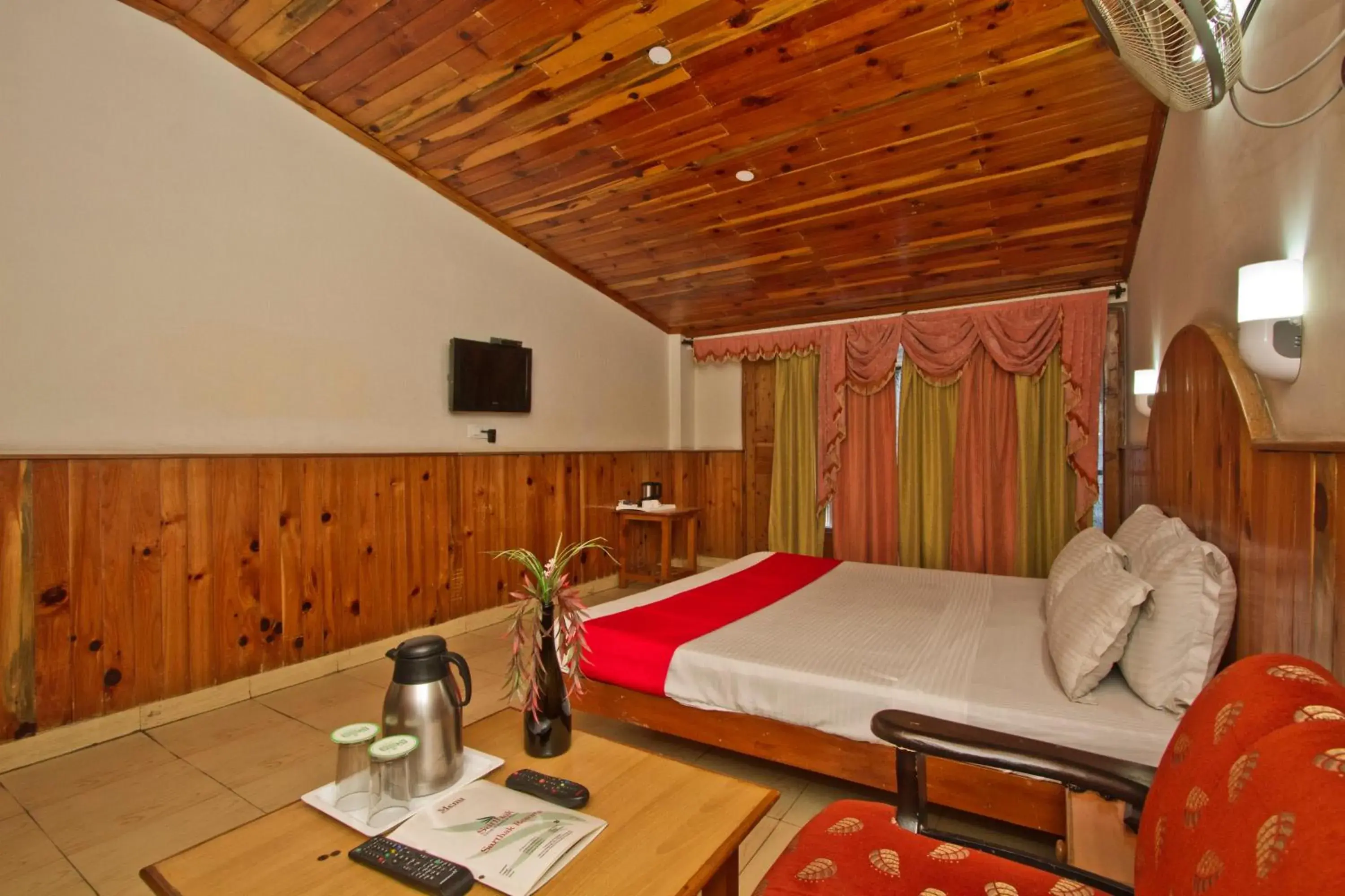 Photo of the whole room, Bed in Sarthak Resorts-Reside in Nature with Best View, 9 kms from Mall Road Manali