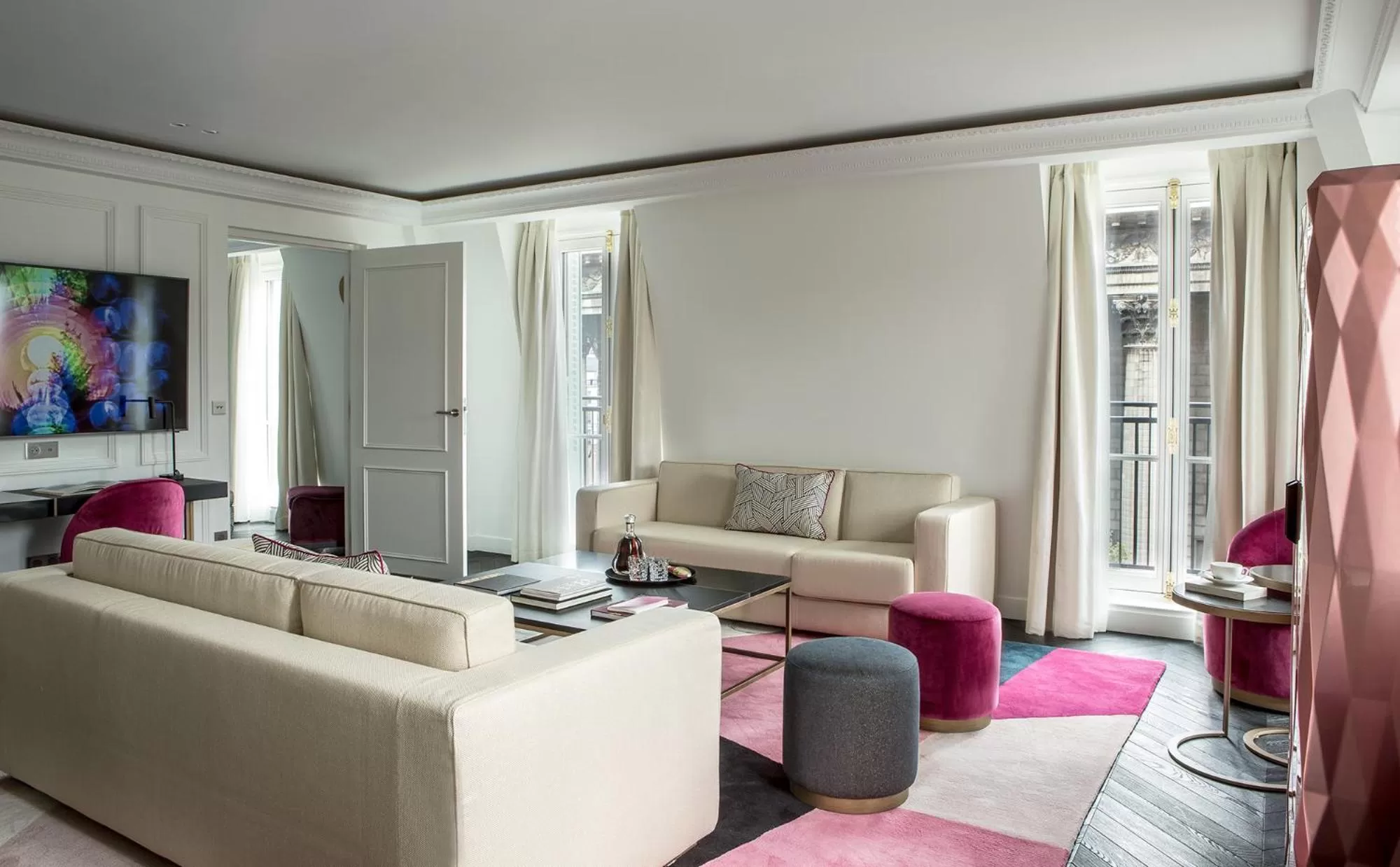 TV and multimedia in Fauchon l'Hôtel Paris