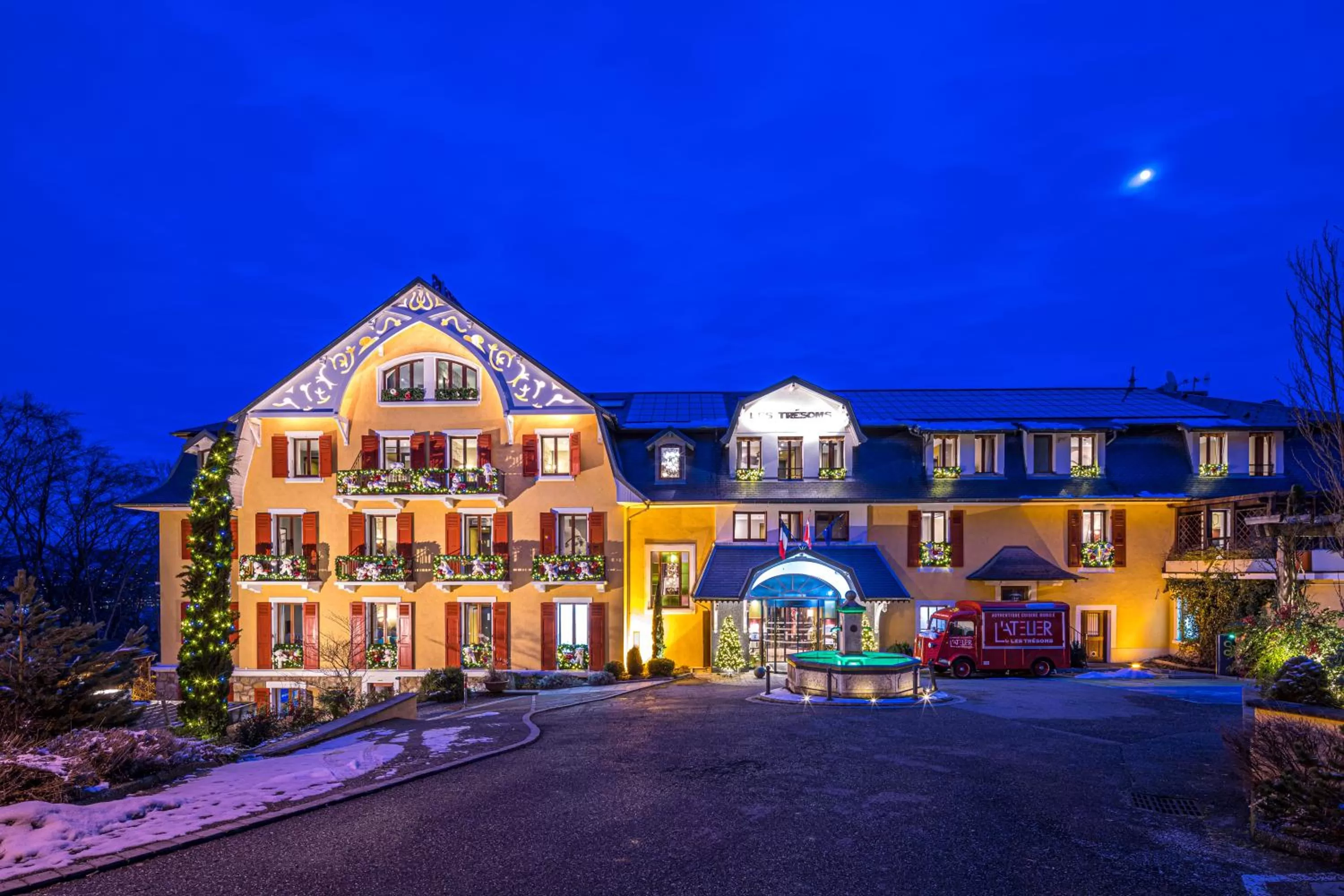 Property building in Les Trésoms Lake and Spa Resort