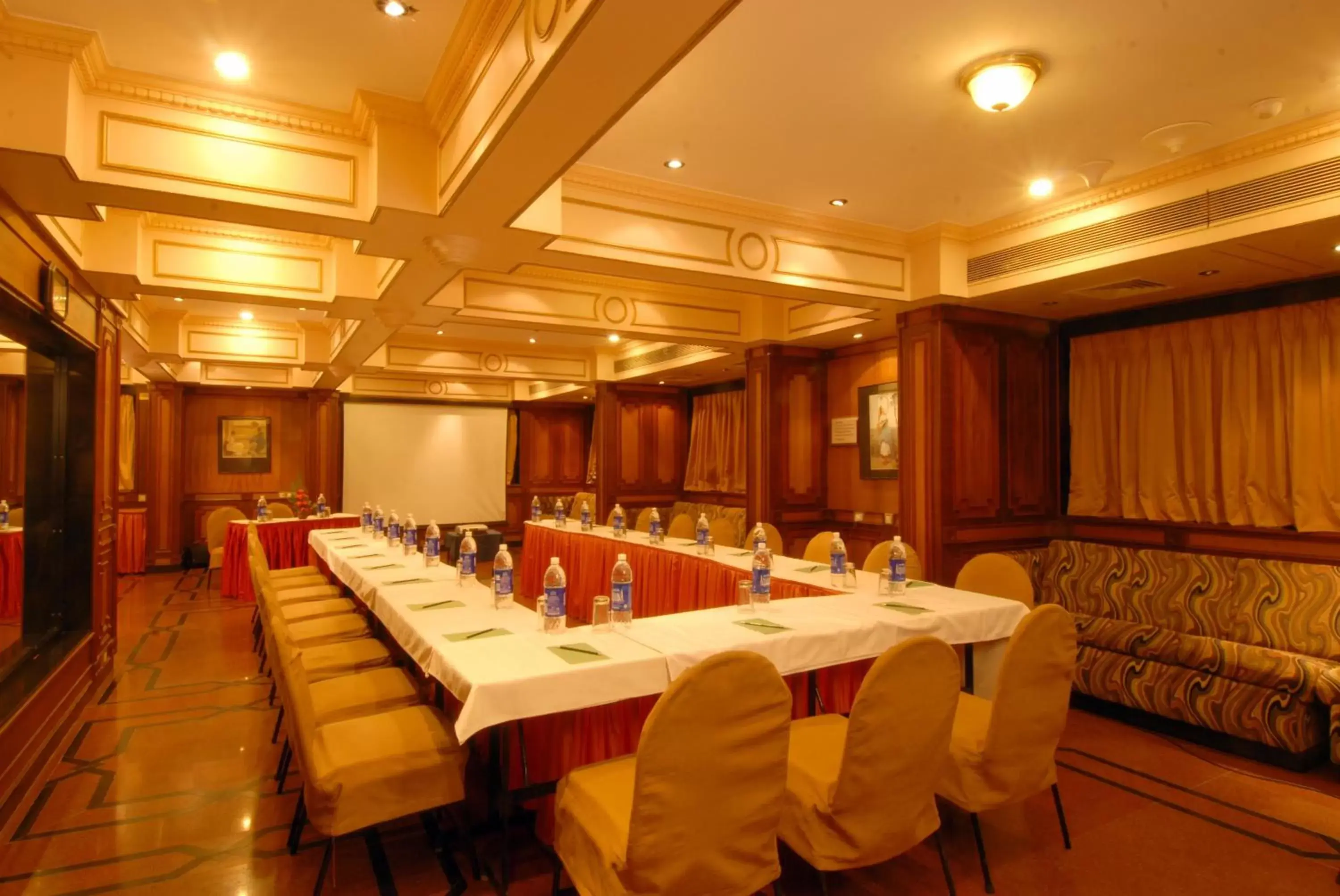 Meeting/conference room in Hotel Park View, Mumbai