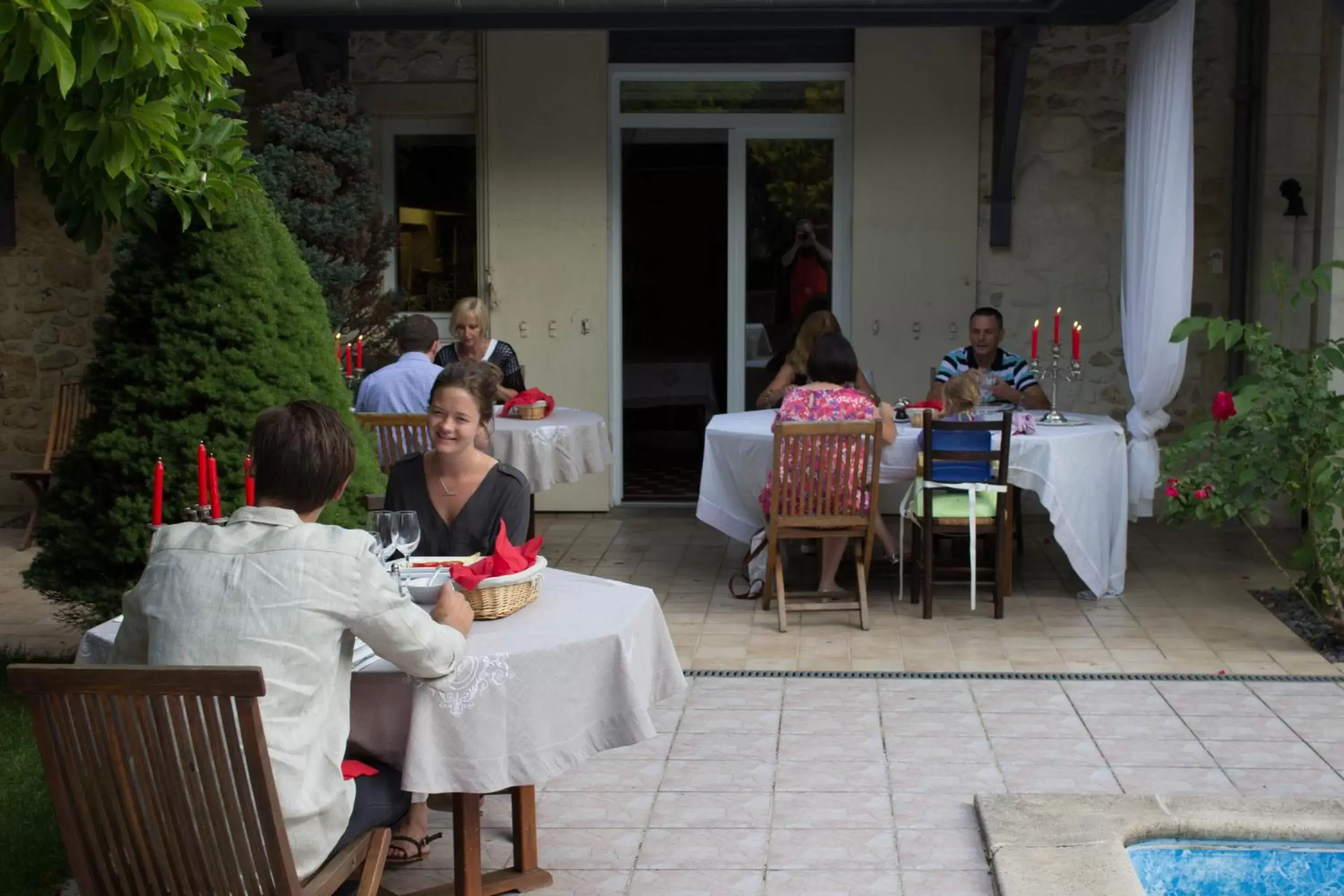 Restaurant/Places to Eat in Château la Moune