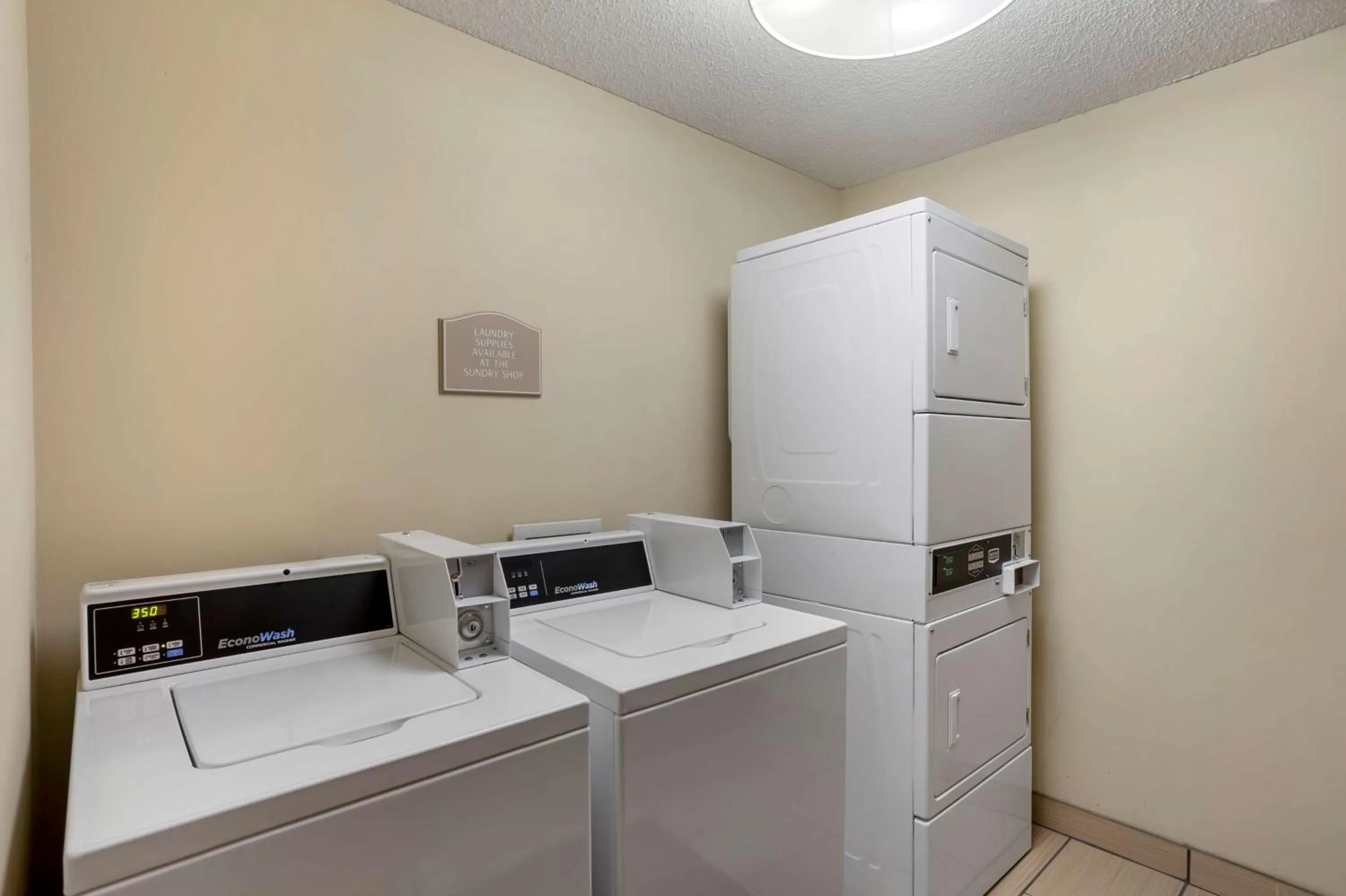 laundry in Best Western Plus Searcy Inn