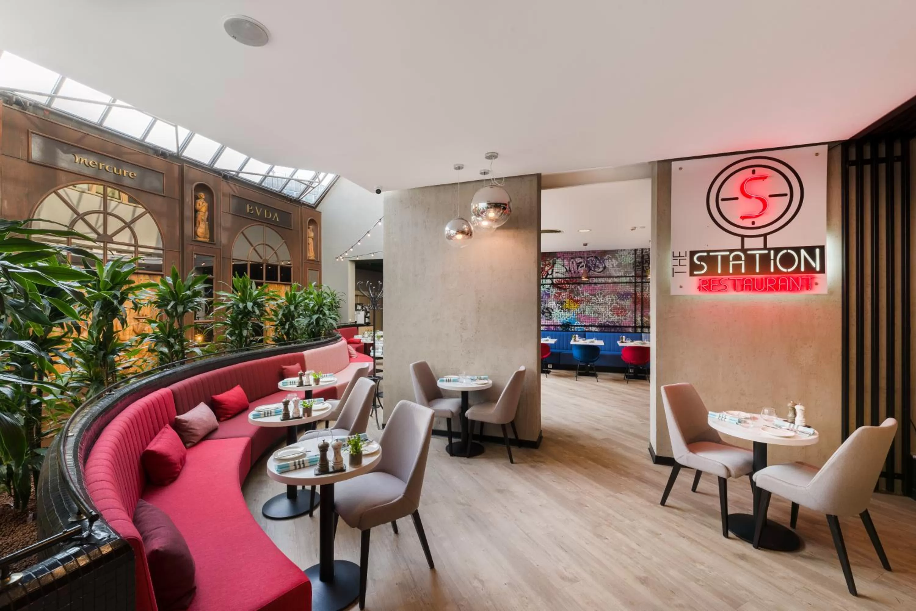 Restaurant/places to eat in ibis Budapest Castle Hill