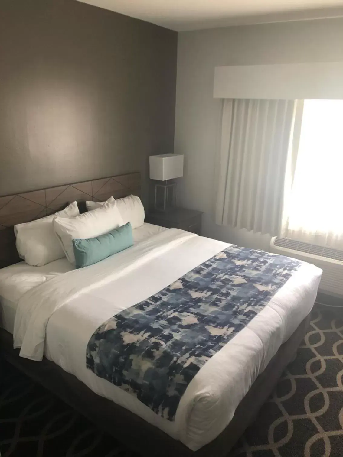 Bed in Wingate by Wyndham Humble/Houston Intercontinental Airport