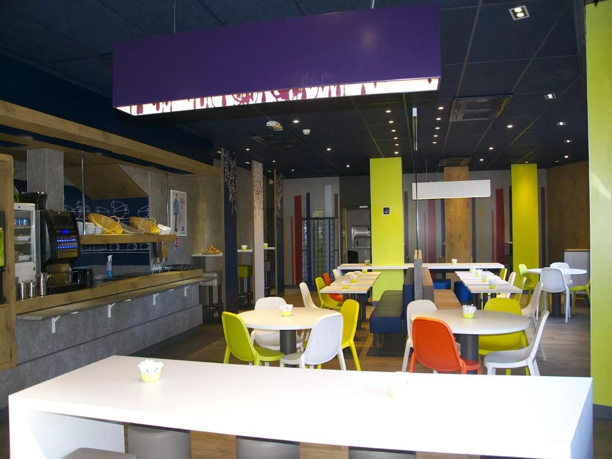 Restaurant/Places to Eat in Ibis Budget Toulon Centre