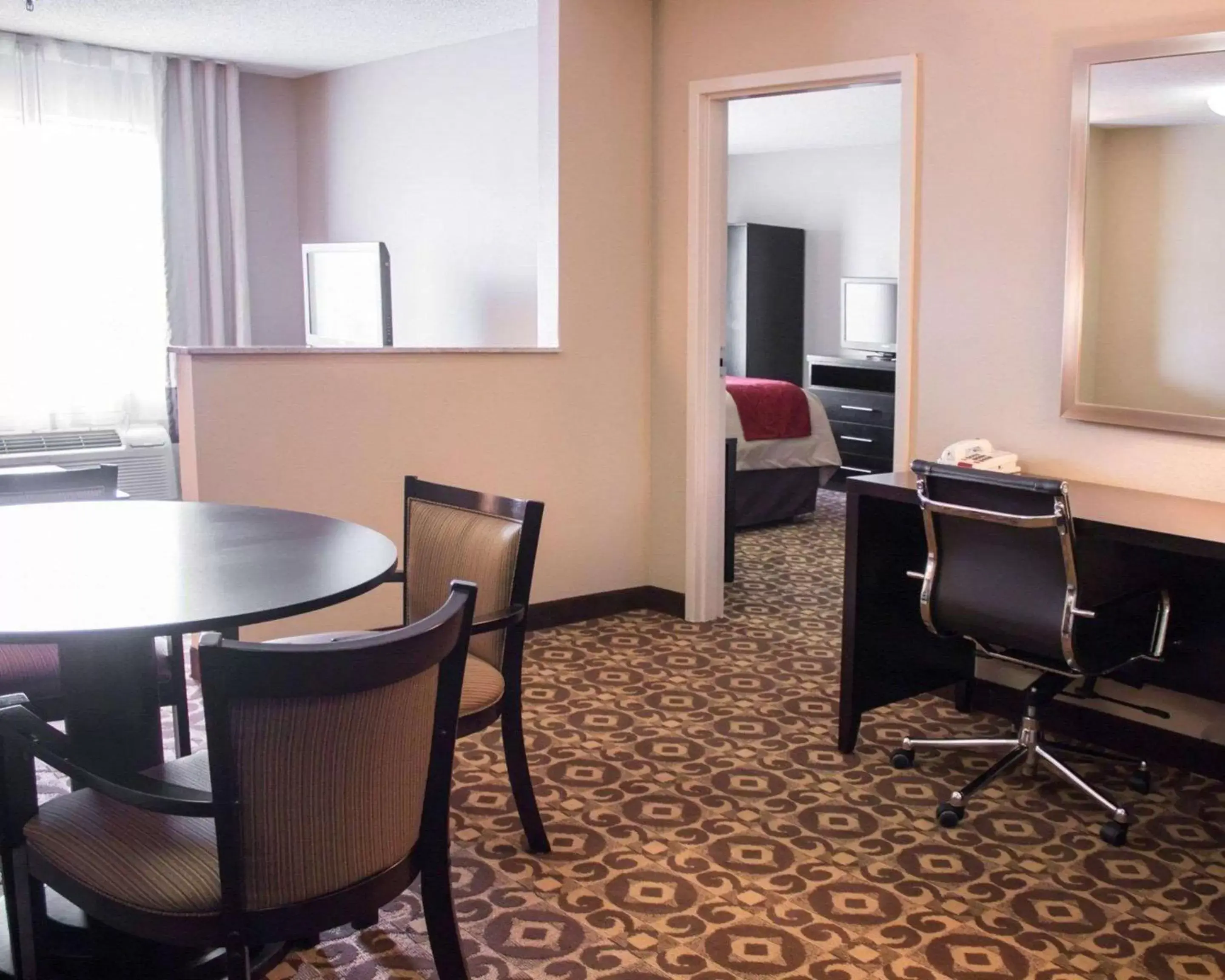 Photo of the whole room in Comfort Inn & Suites Trussville I-59 exit 141