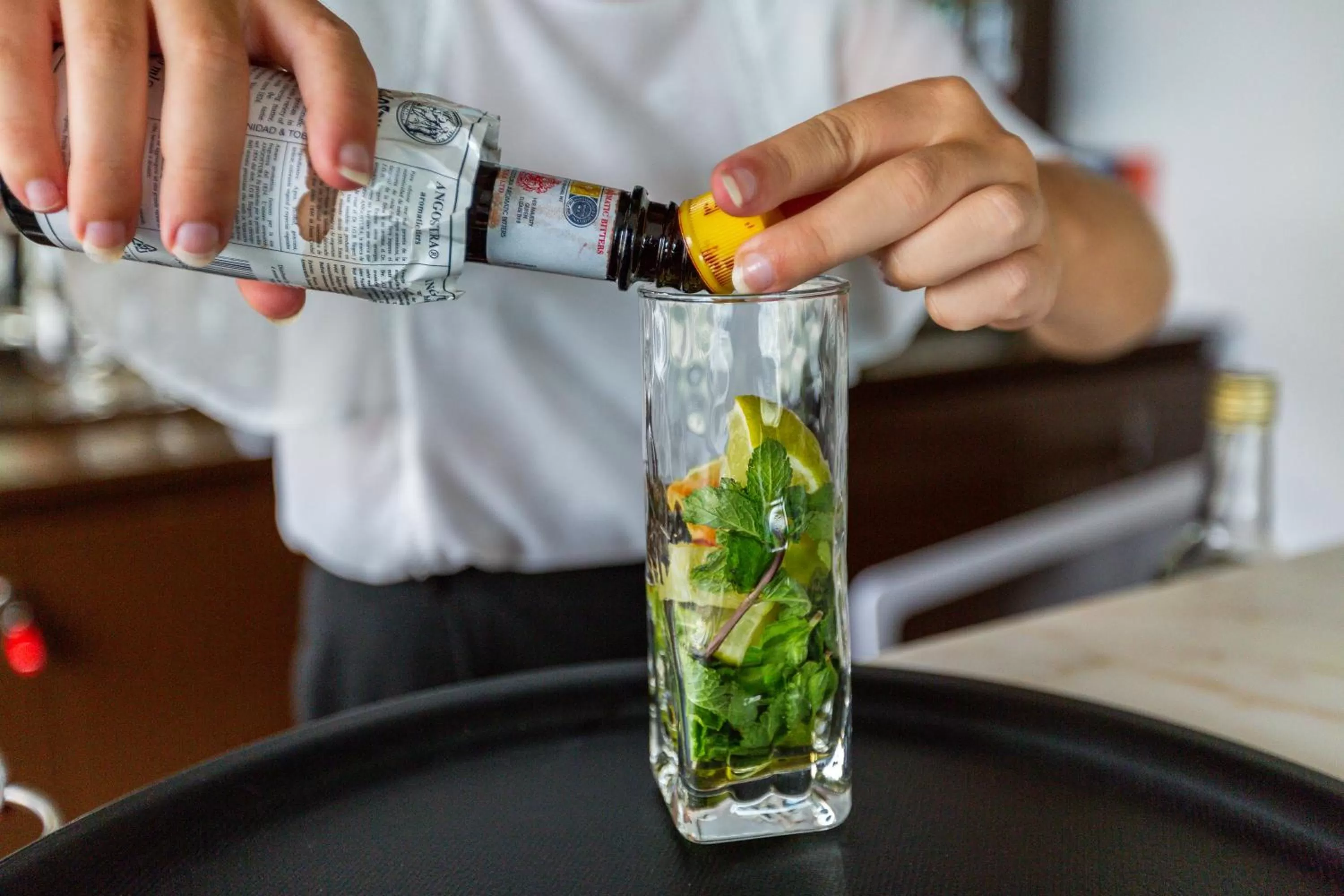 Lounge or bar in Le Diana Hôtel & Spa