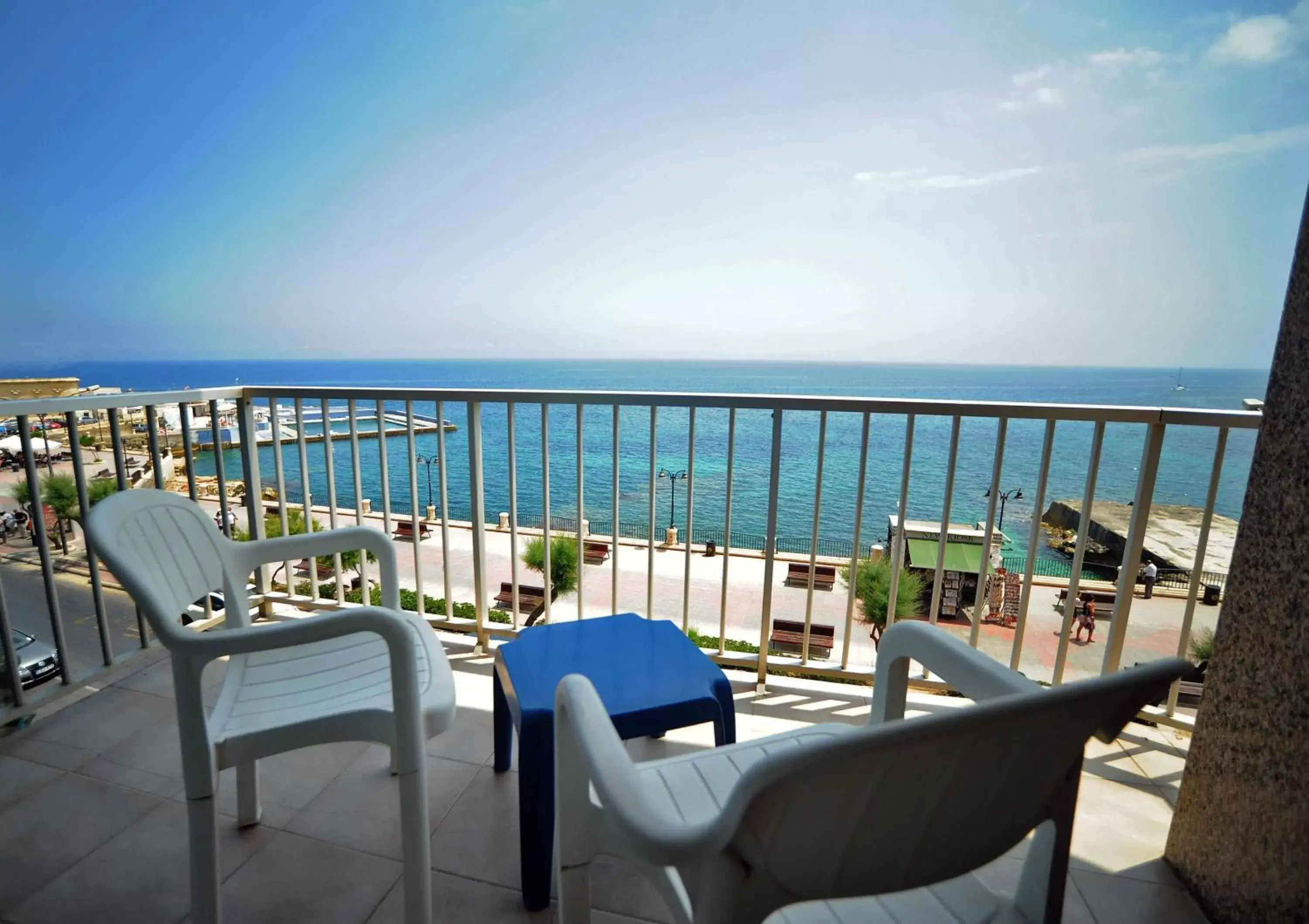 View (from property/room), Balcony/Terrace in Sliema Chalet Hotel