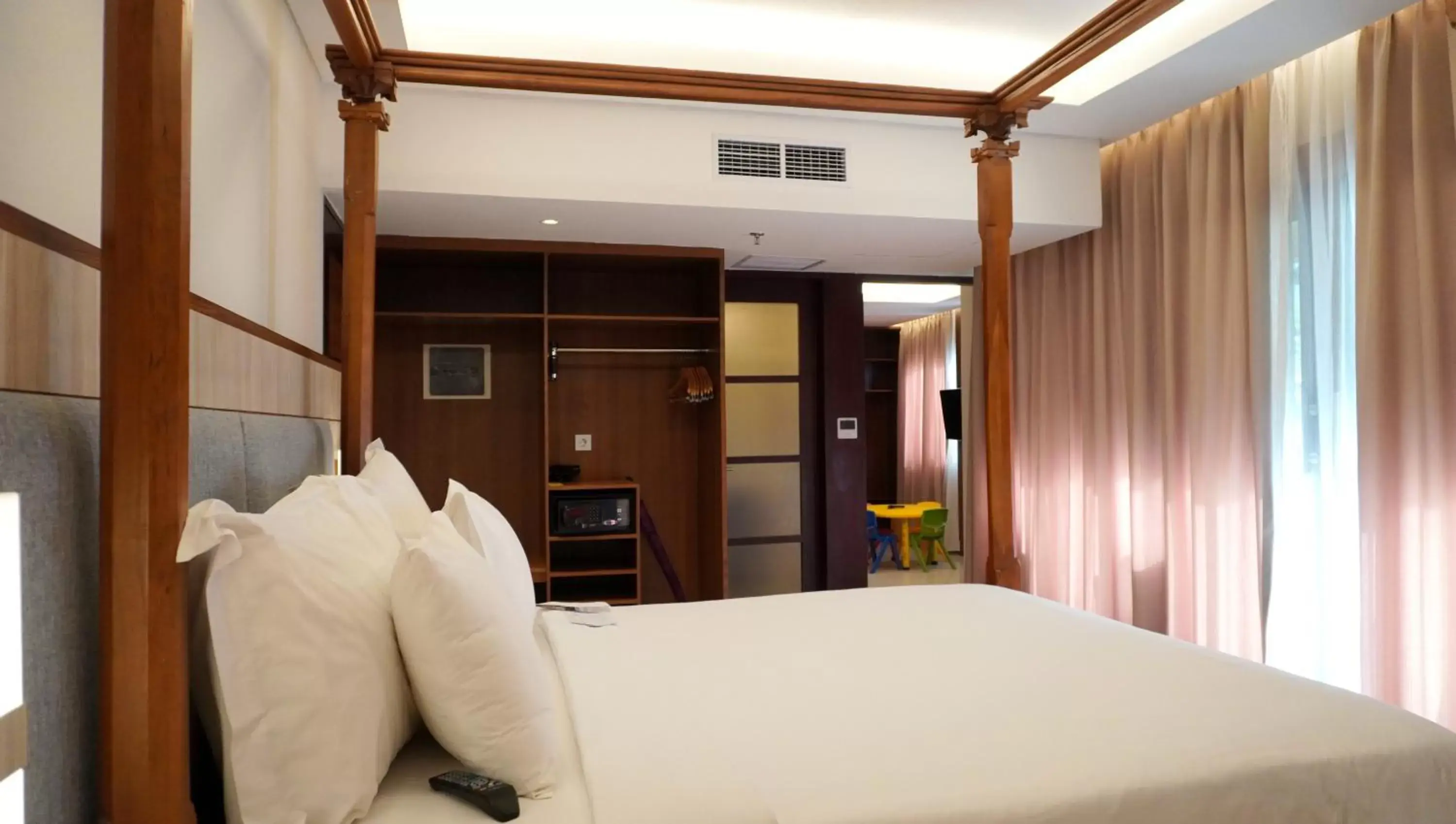 Bedroom, Bed in Grand Inna Kuta