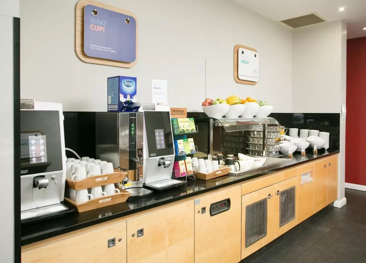 Coffee/tea facilities in Holiday Inn Express Antrim, an IHG Hotel