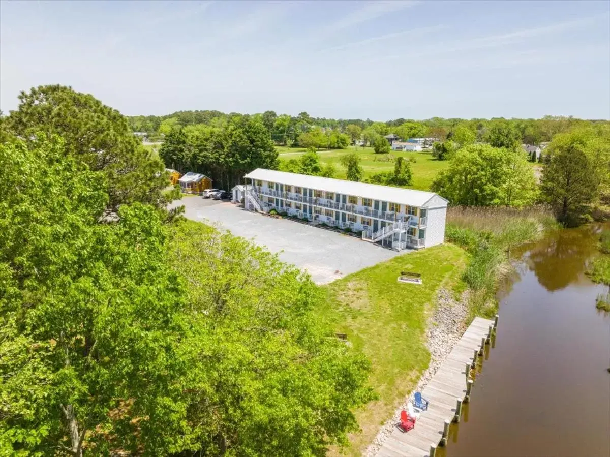 Property building in Beach Bum West-O Motel