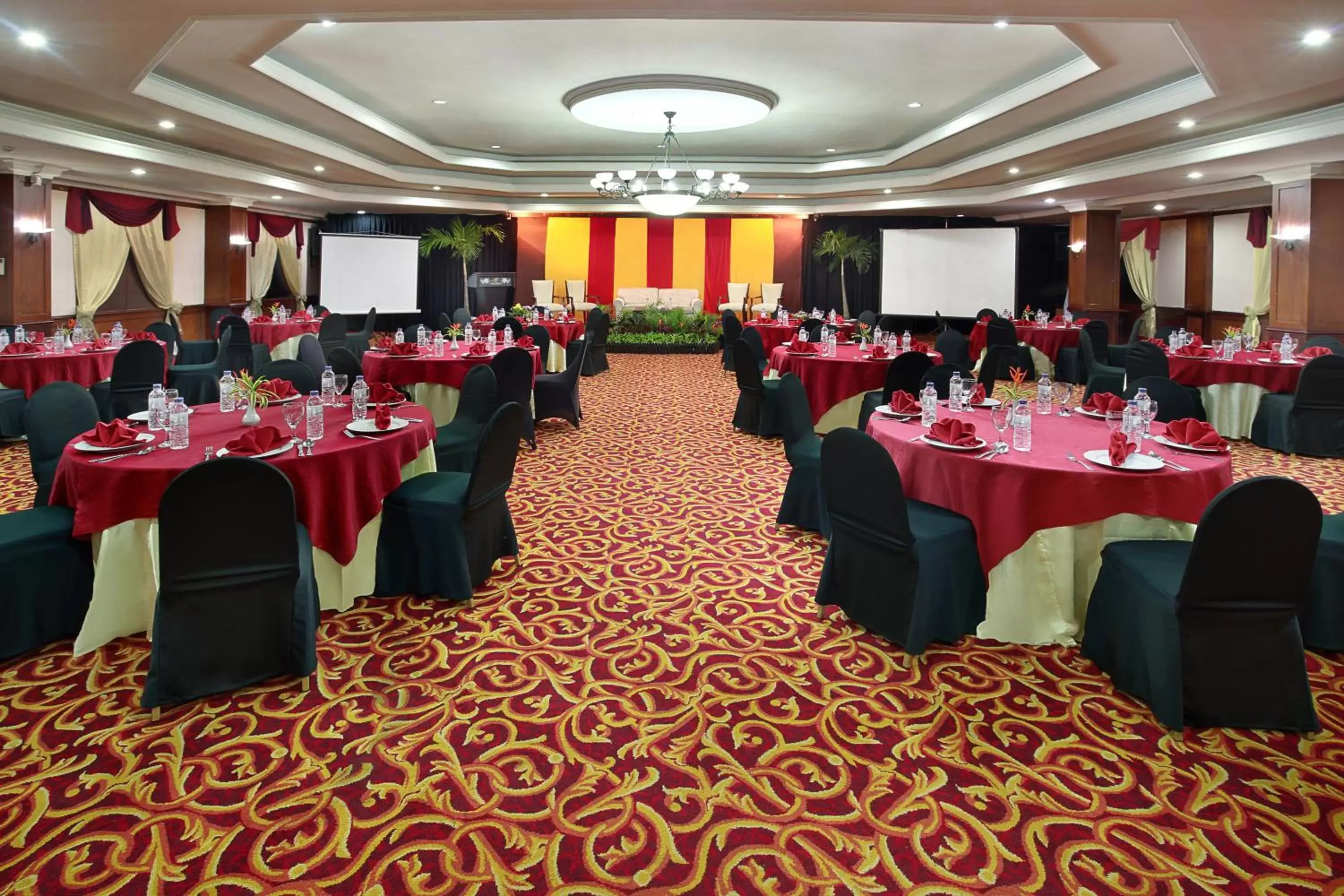 Meeting/conference room, Banquet Facilities in Swiss-Belhotel Borneo Banjarmasin