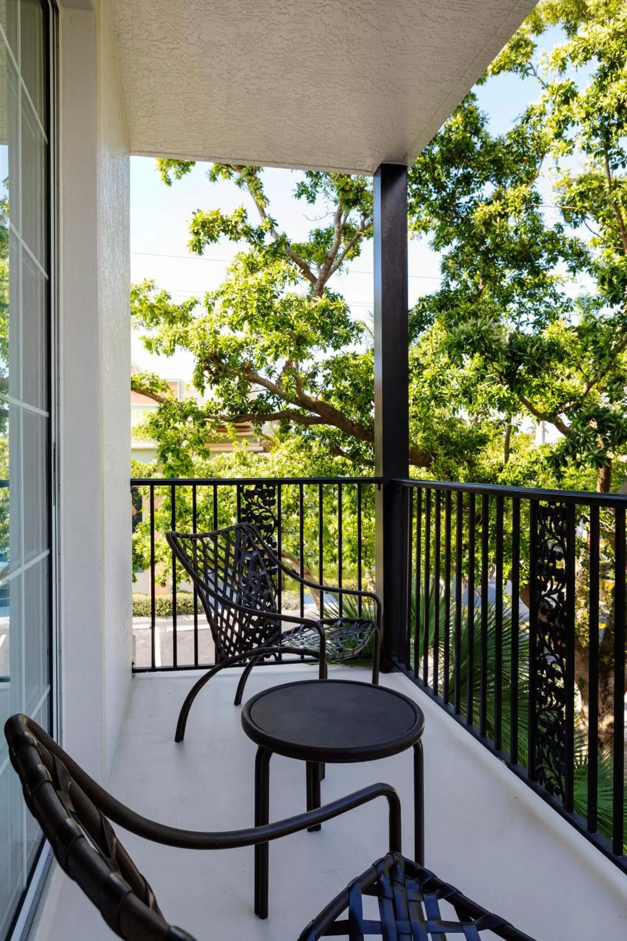 Patio, Balcony/Terrace in The Capri Inn