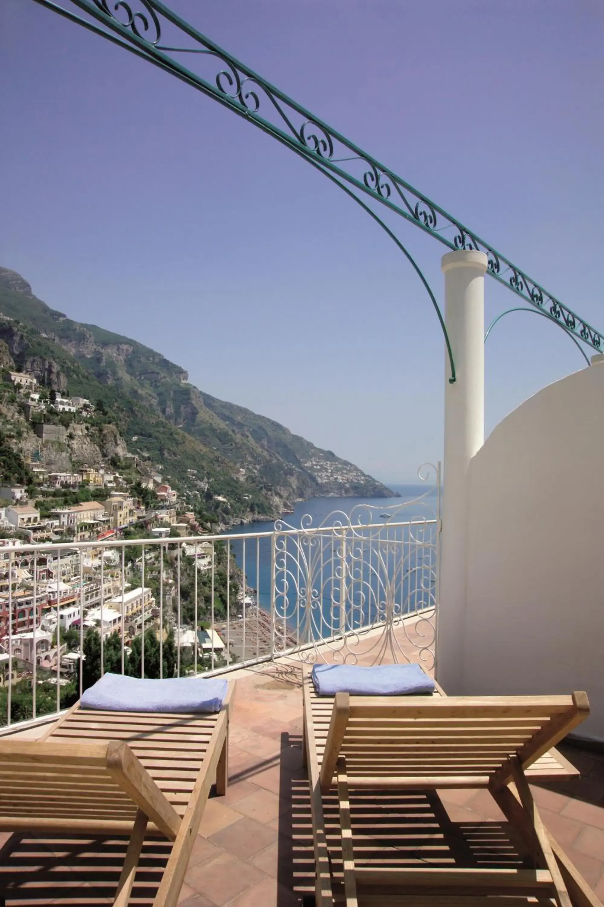 Balcony/Terrace, Mountain View in Hotel Poseidon