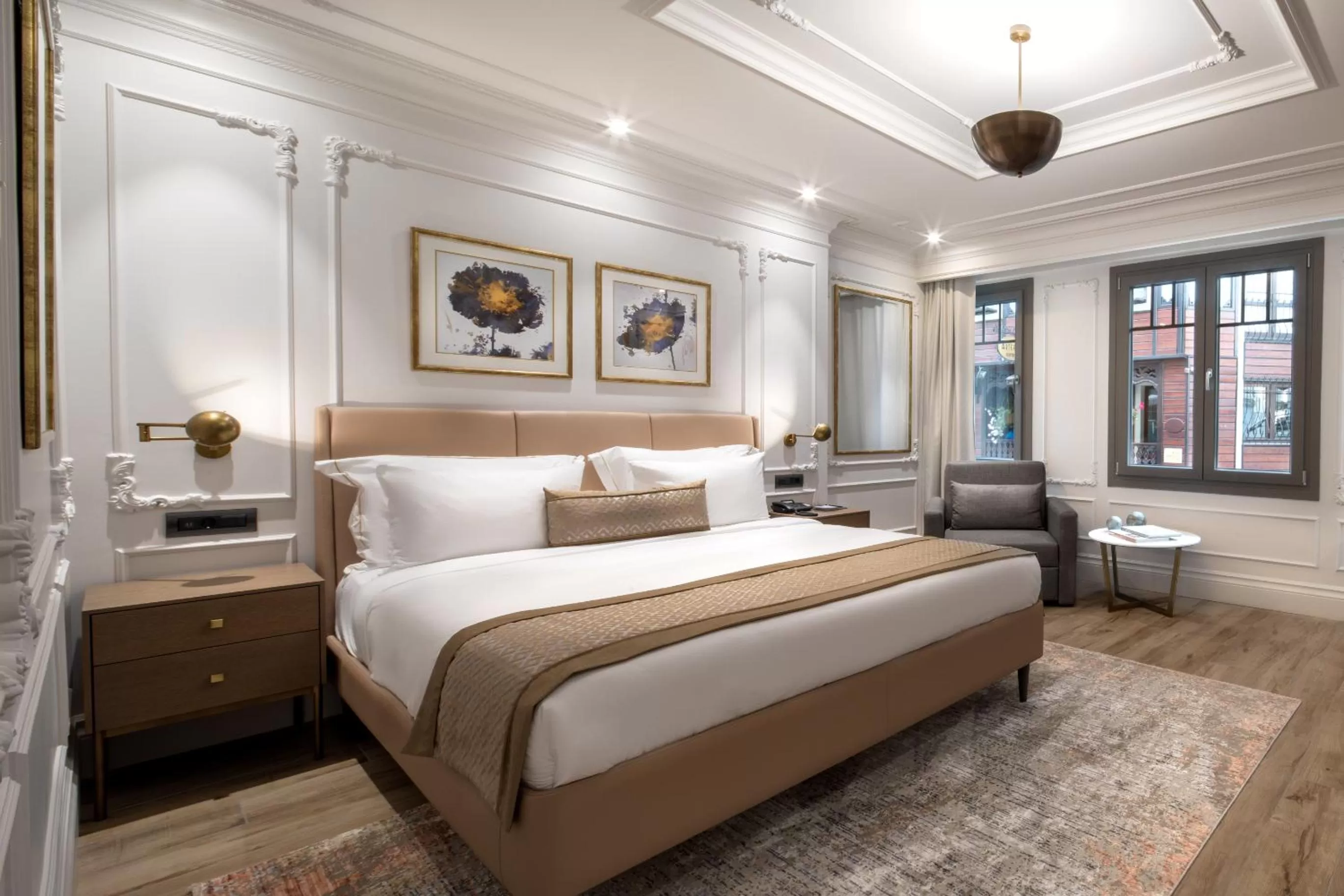 Massage, Bed in Mula Hotel