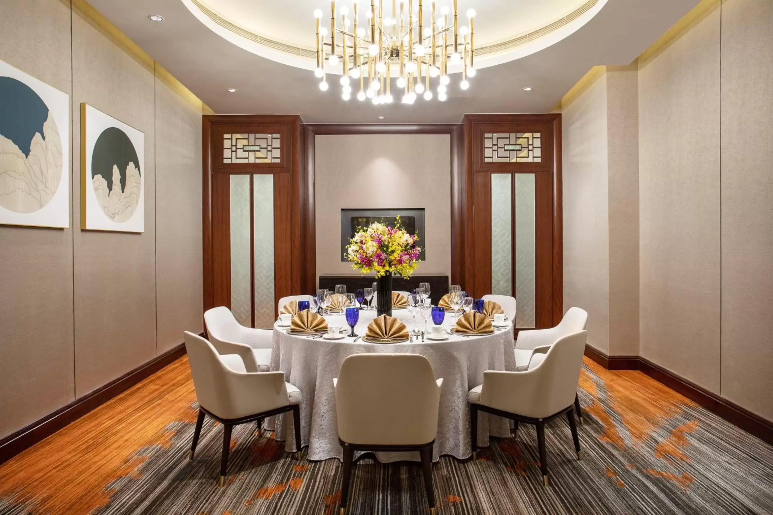 Restaurant/Places to Eat in Crowne Plaza Shanghai Fudan, an IHG Hotel