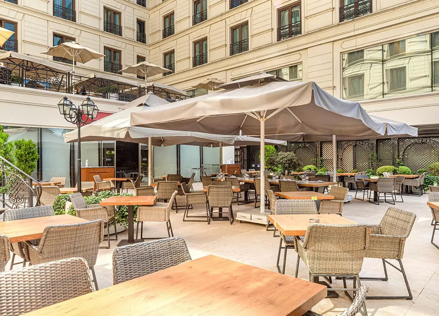 Restaurant/Places to Eat in Wyndham Grand Istanbul Kalamış Marina Hotel
