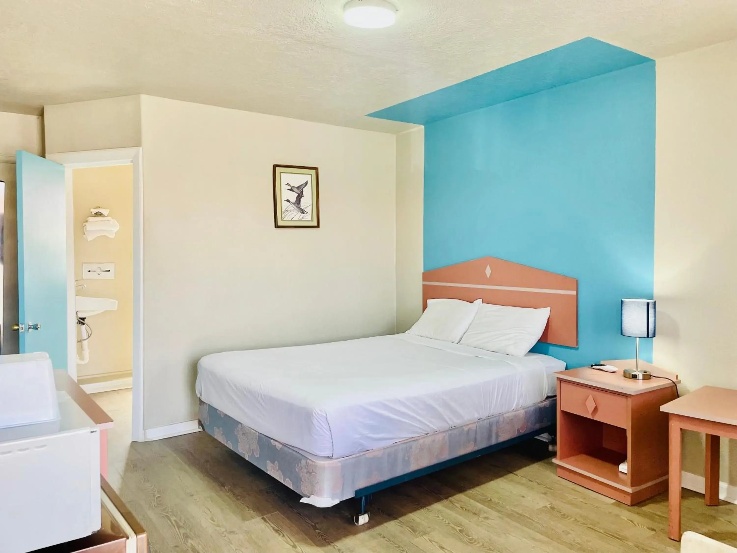 Bed in San Miguel Inn Bed in San Miguel Inn