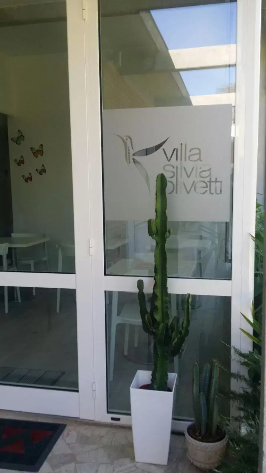 Facade/entrance in Villa Silvia Olivetti