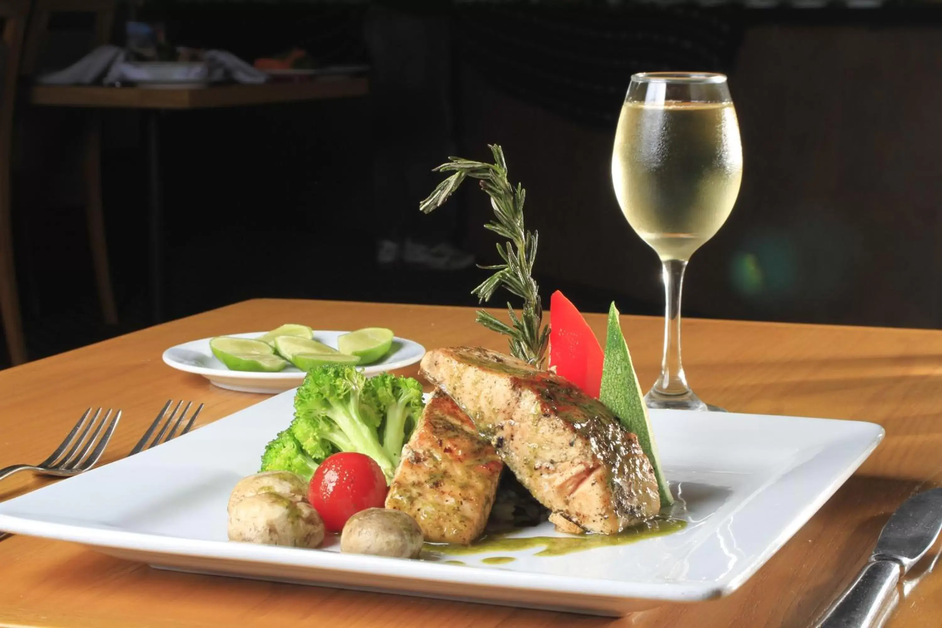 Restaurant/places to eat in Crowne Plaza Monterrey Aeropuerto by IHG Restaurant/places to eat in Crowne Plaza Monterrey Aeropuerto by IHG