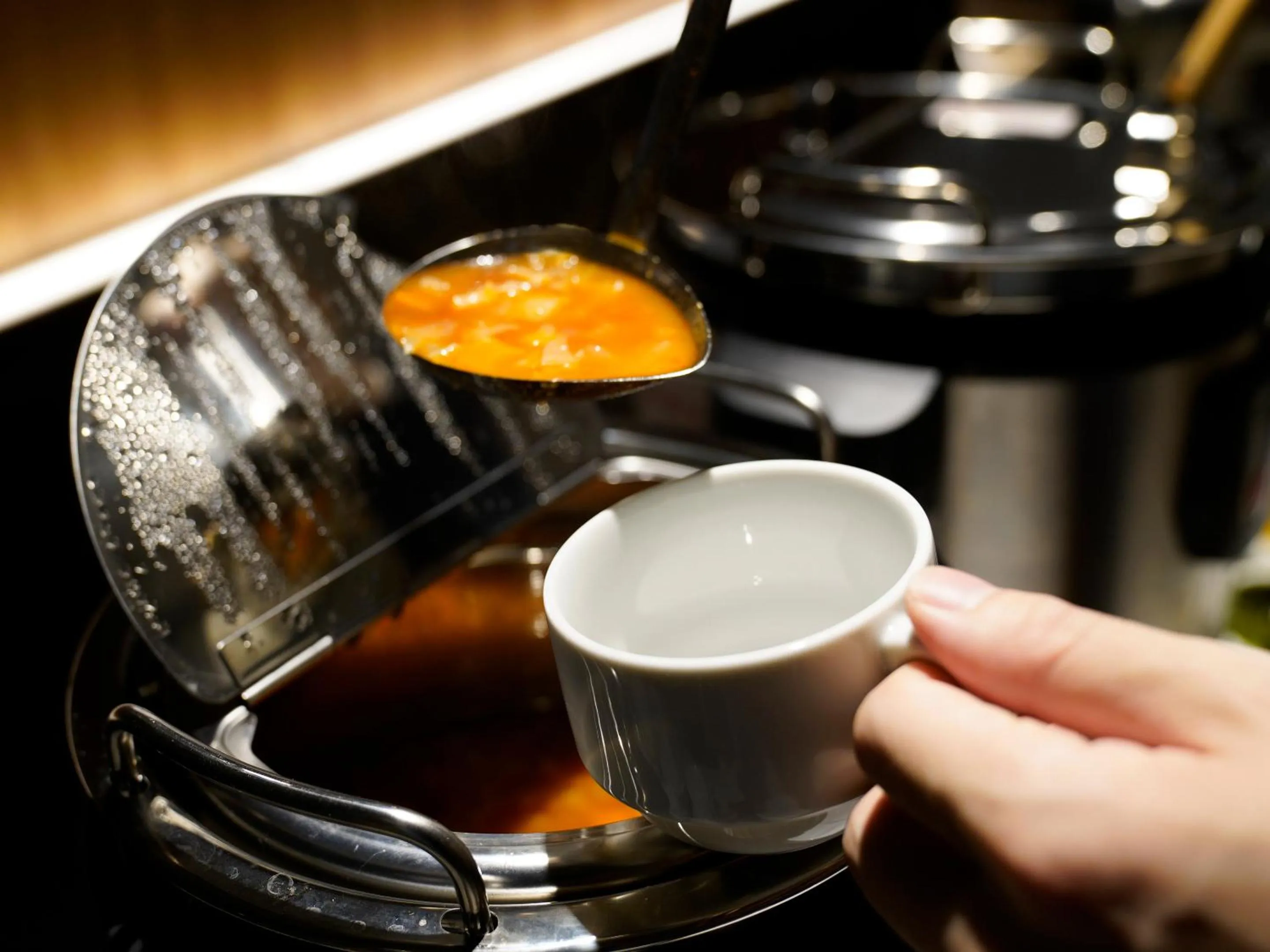 Food and drinks in Gardens Cabin