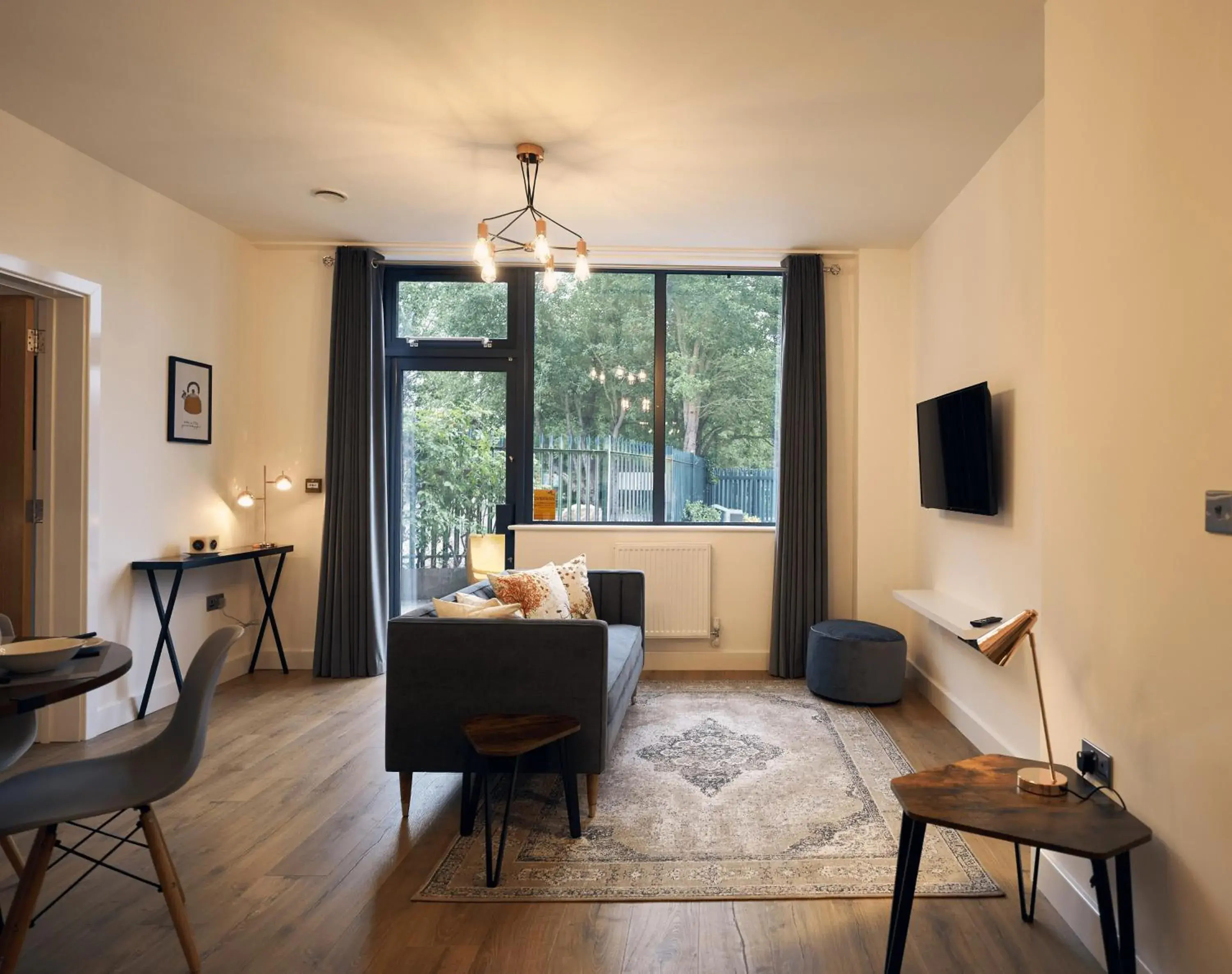One-Bedroom Apartment in Herongate Apartments
