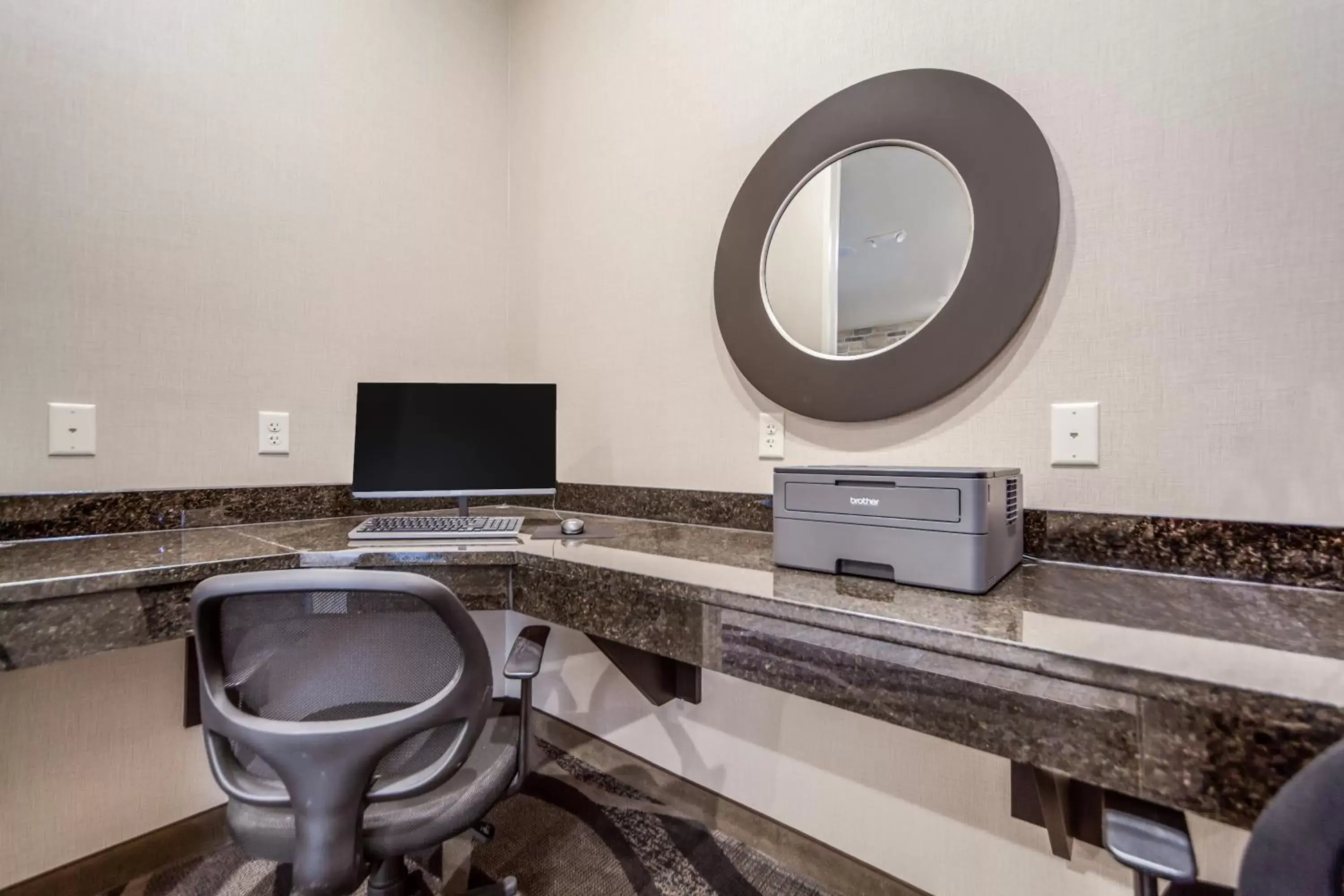 Business facilities in Cobblestone Inn & Suites-Fremont