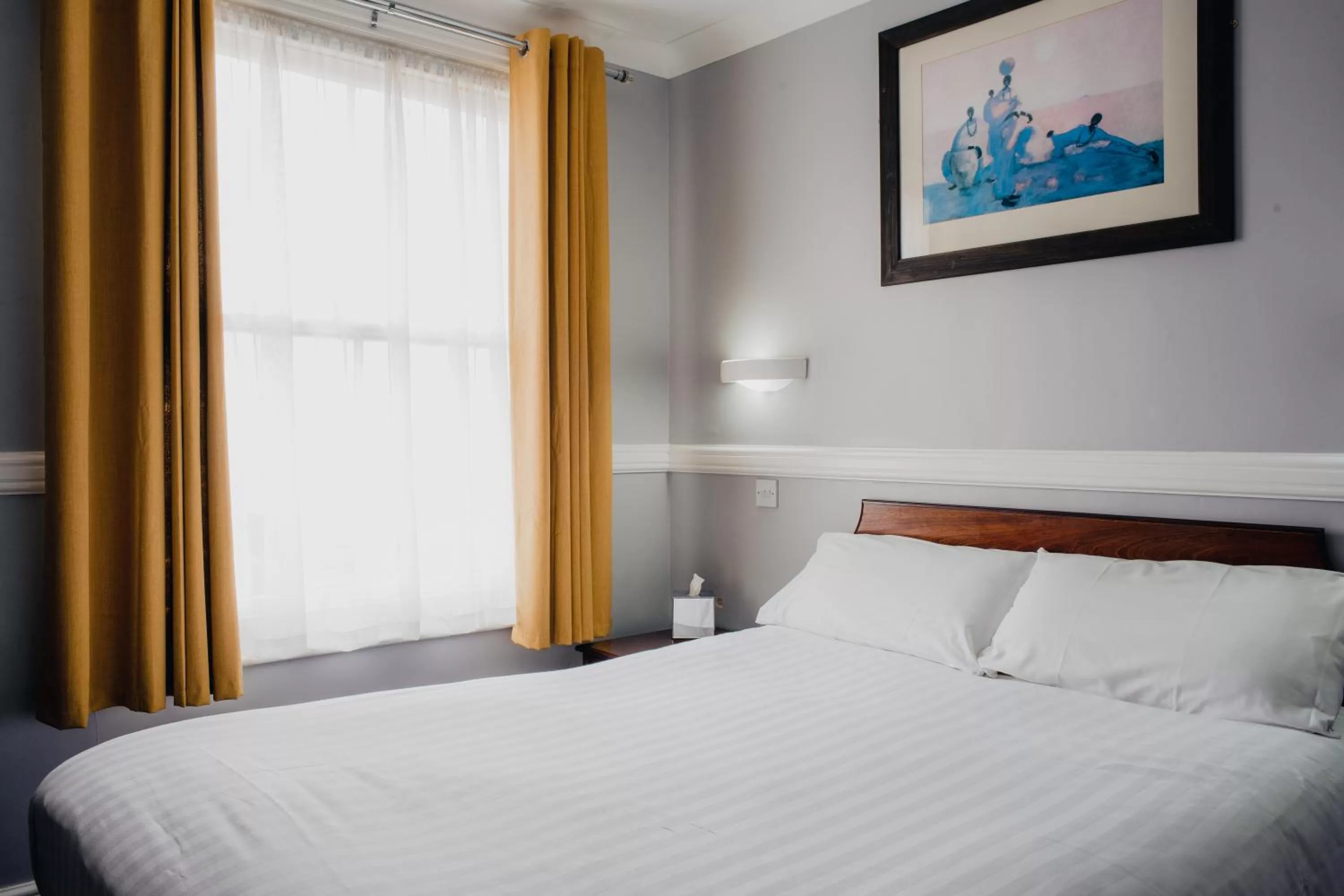 Bedroom, Bed in San Clu Hotel, Bar & Brasserie