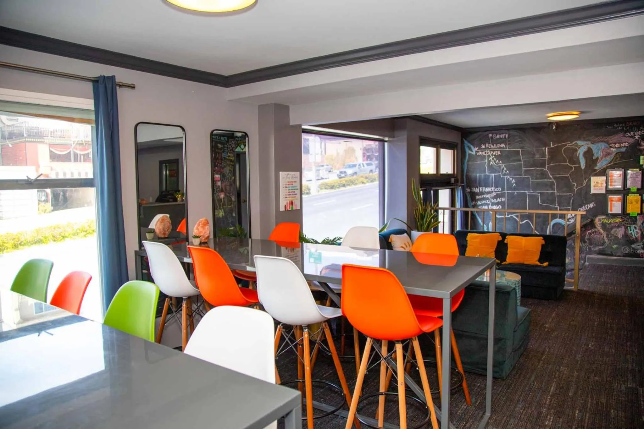 Communal lounge/ TV room in Samesun San Francisco