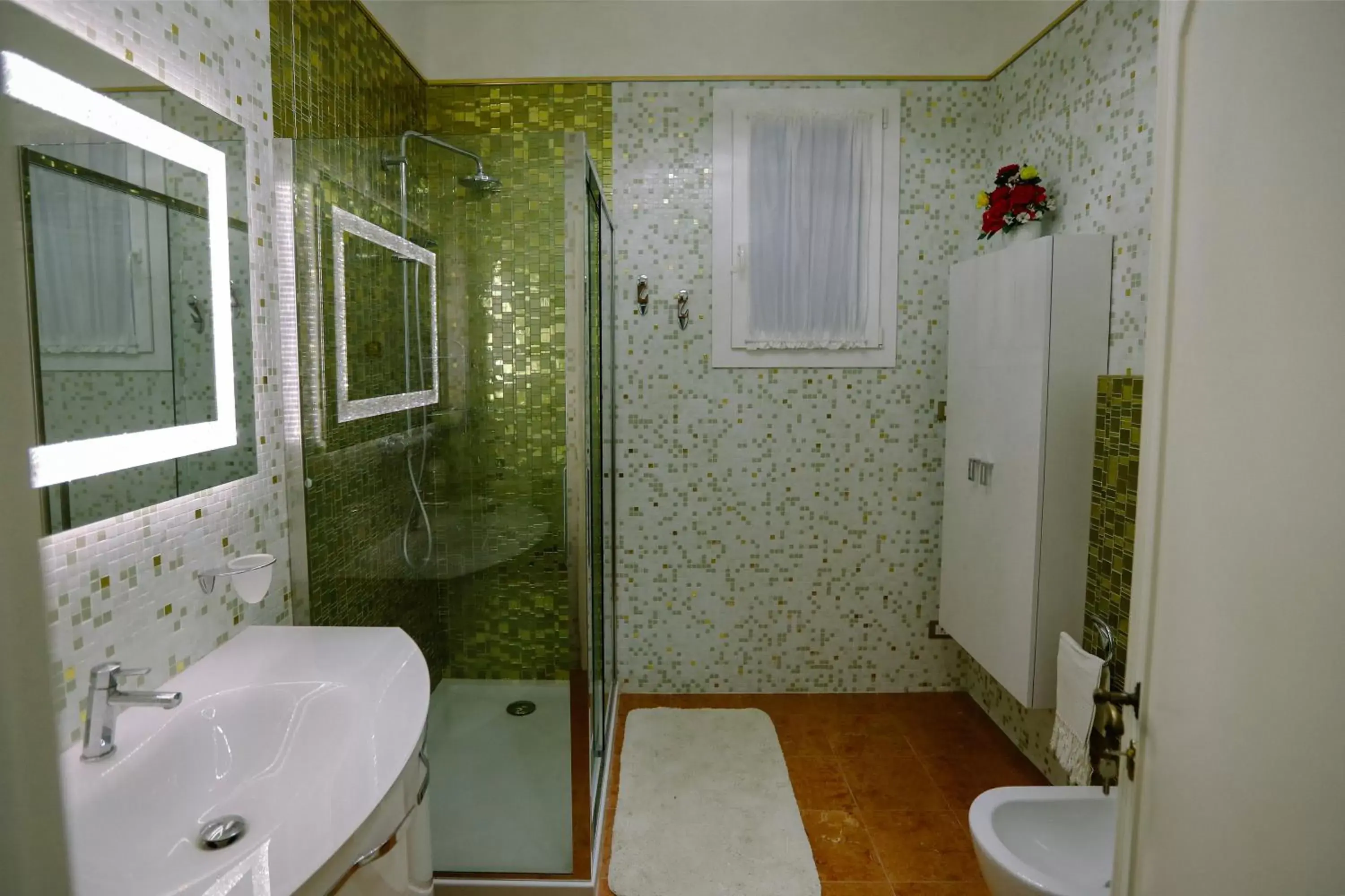 Shower, Bathroom in B&B Beroni a Venezia