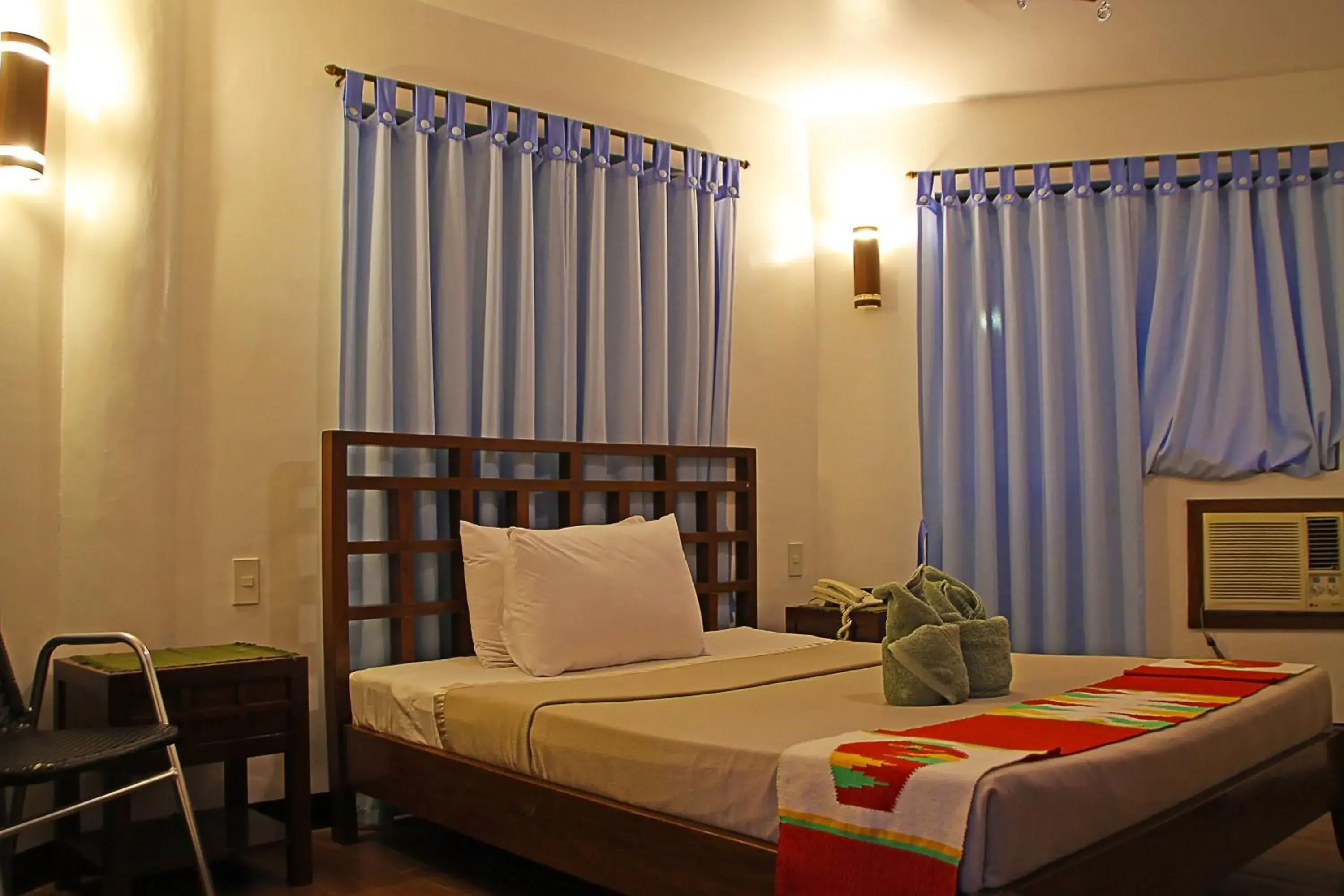 Bed in Coron Hilltop View Resort