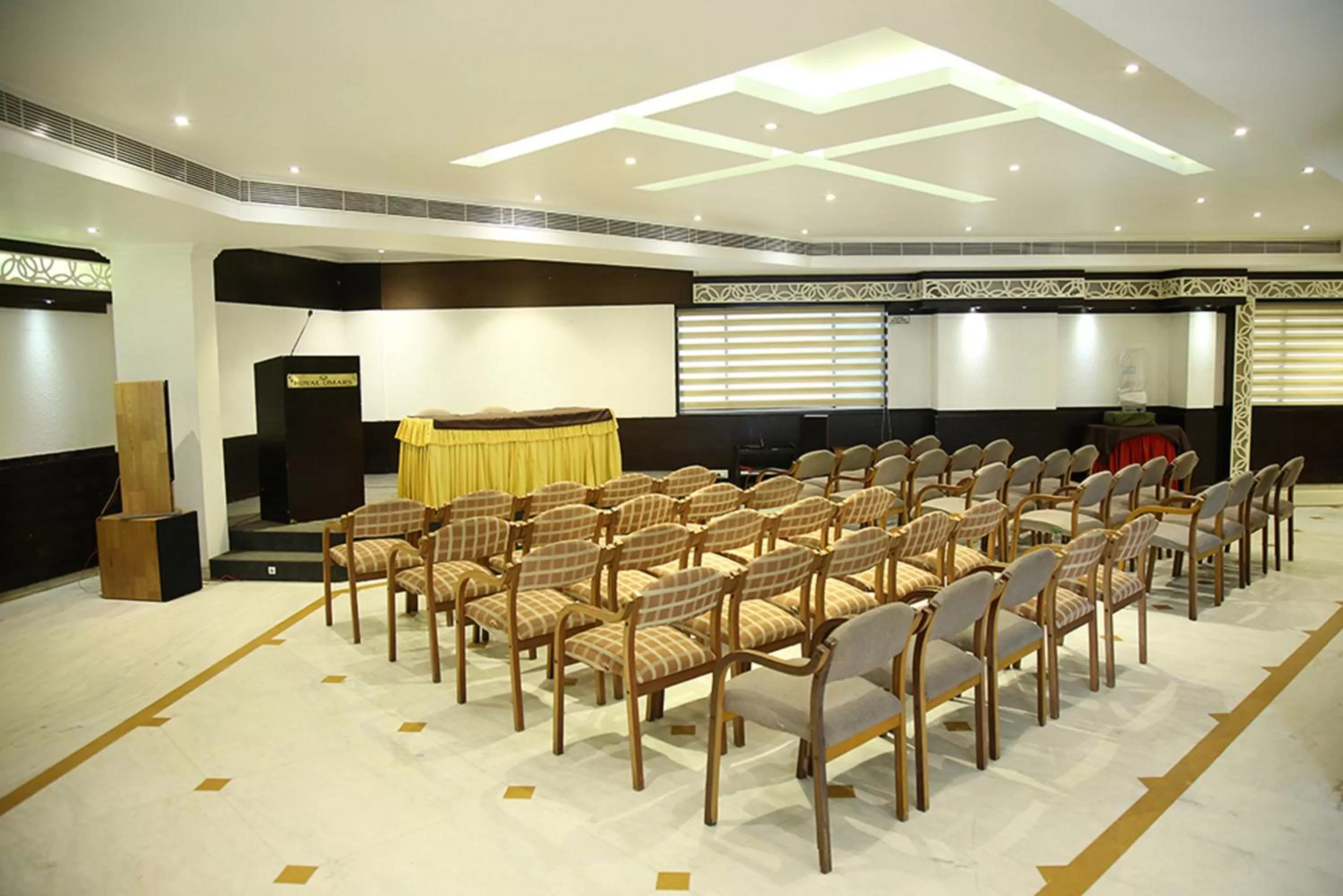 Meeting/conference room in Royal Omars