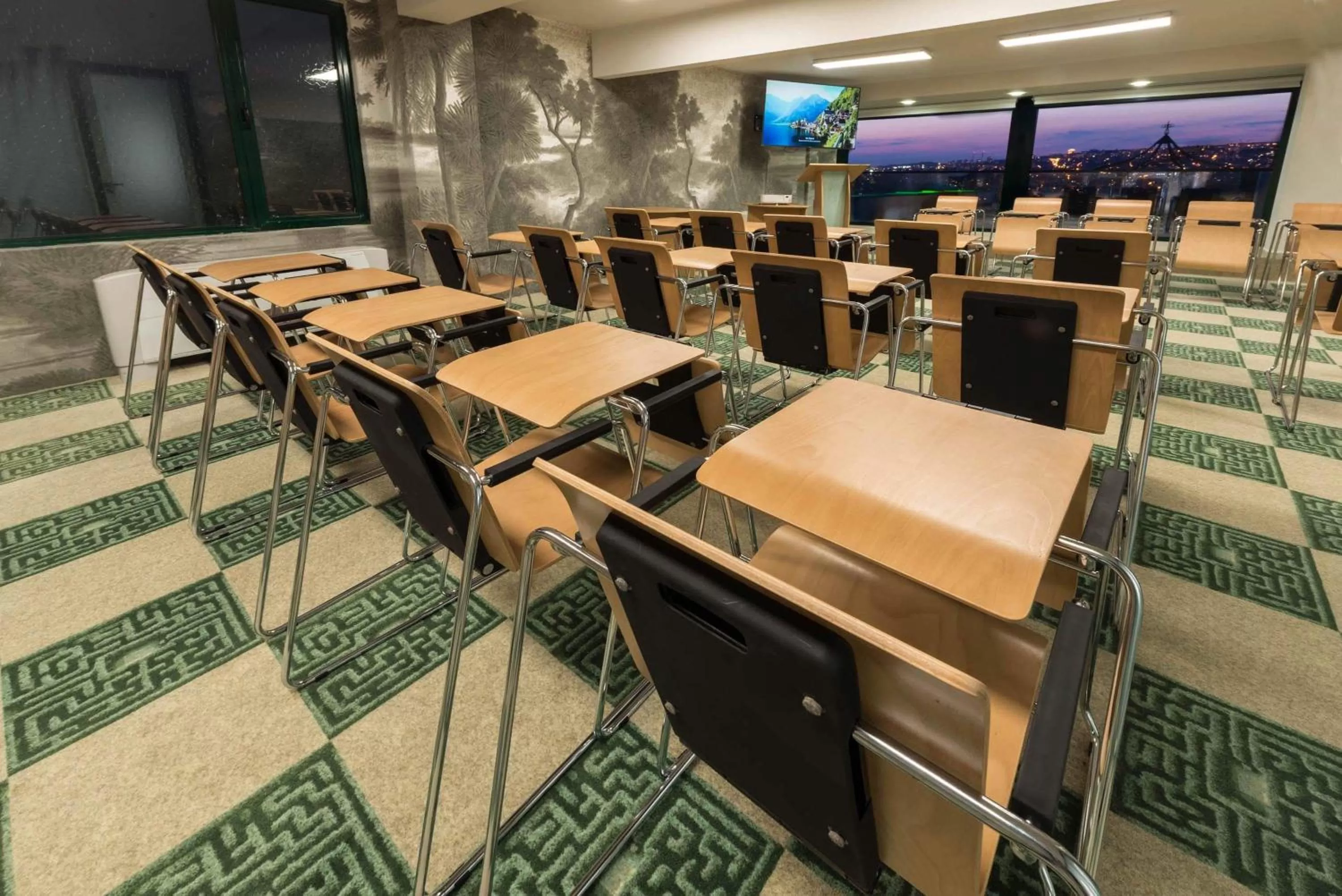 Meeting/conference room in RAYA Garden - Park Hotel & Winery