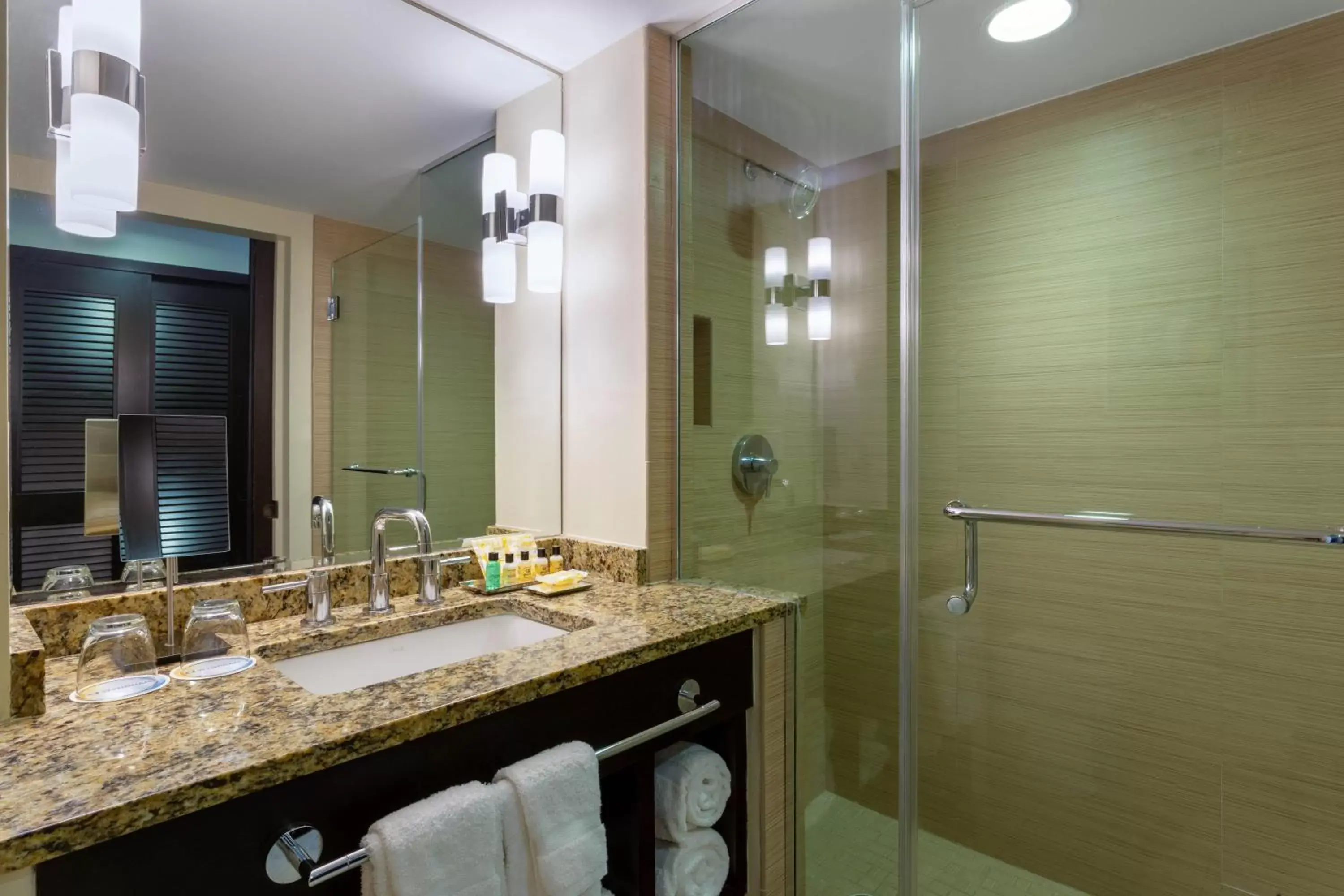 Bathroom in Wyndham Deerfield Beach Resort