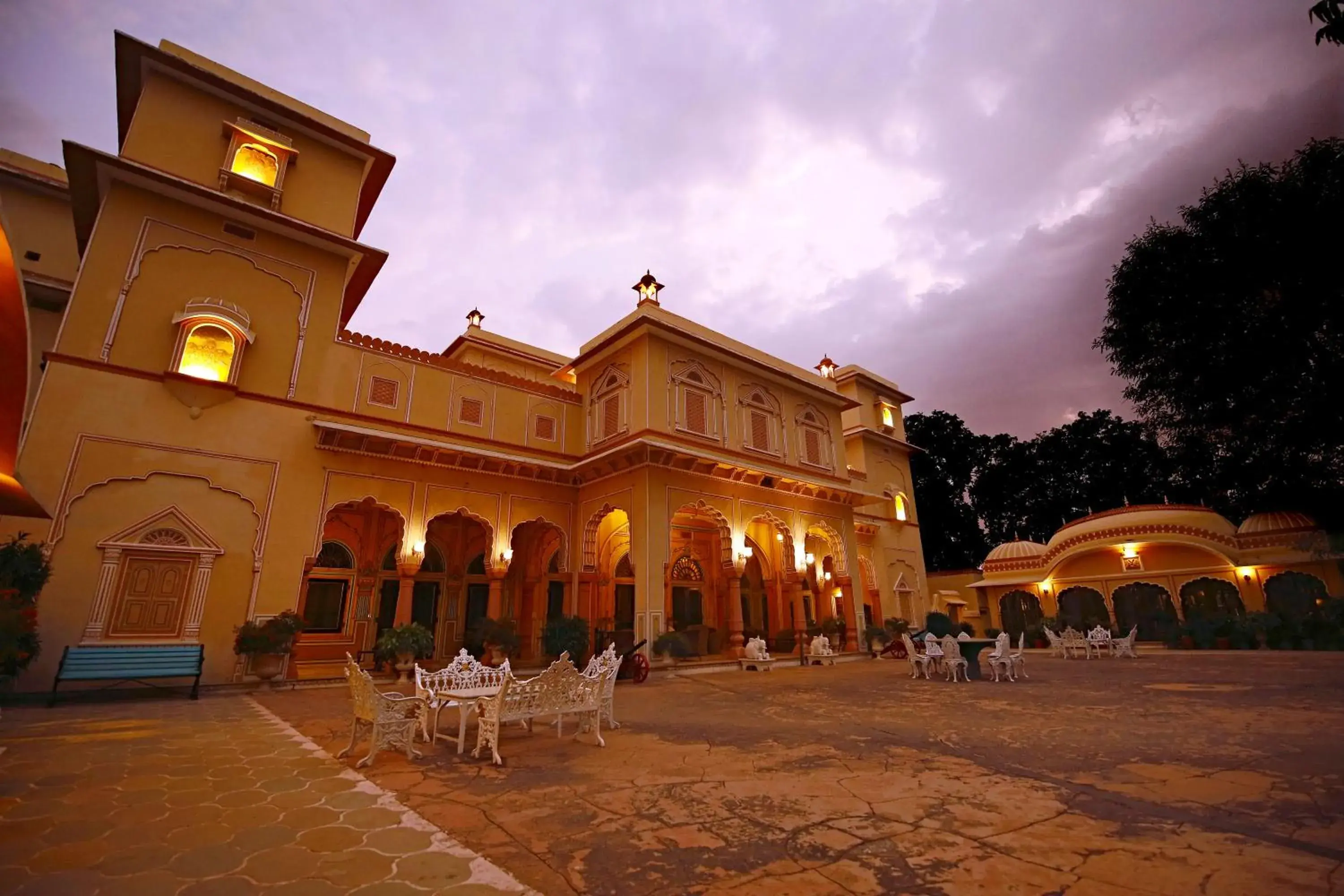 Facade/entrance in Hotel Narain Niwas Palace Facade/entrance in Hotel Narain Niwas Palace